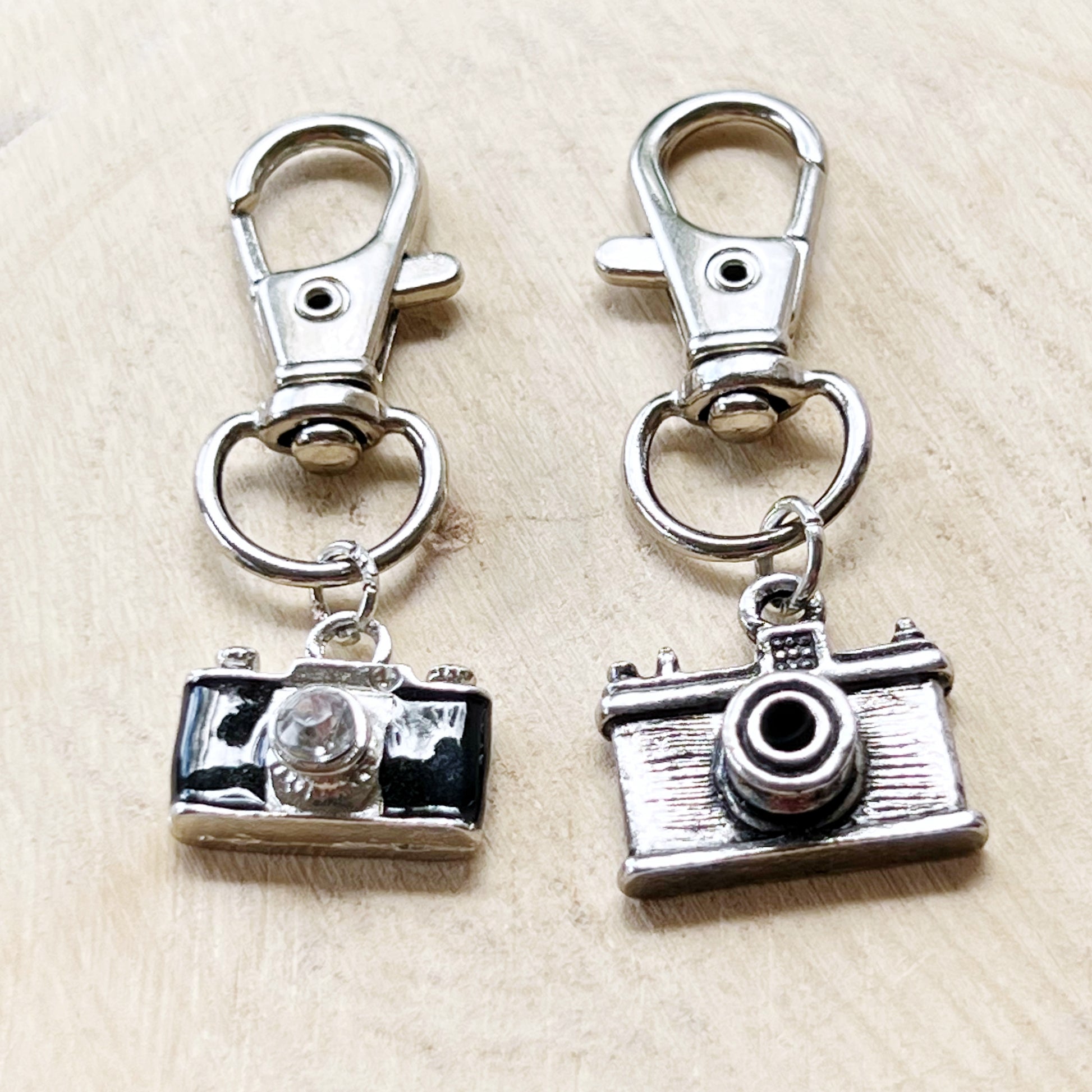 Camera Zipper Pull Keychain Purse Charms Set of 2 - Stylish Accessories for Photography Lovers