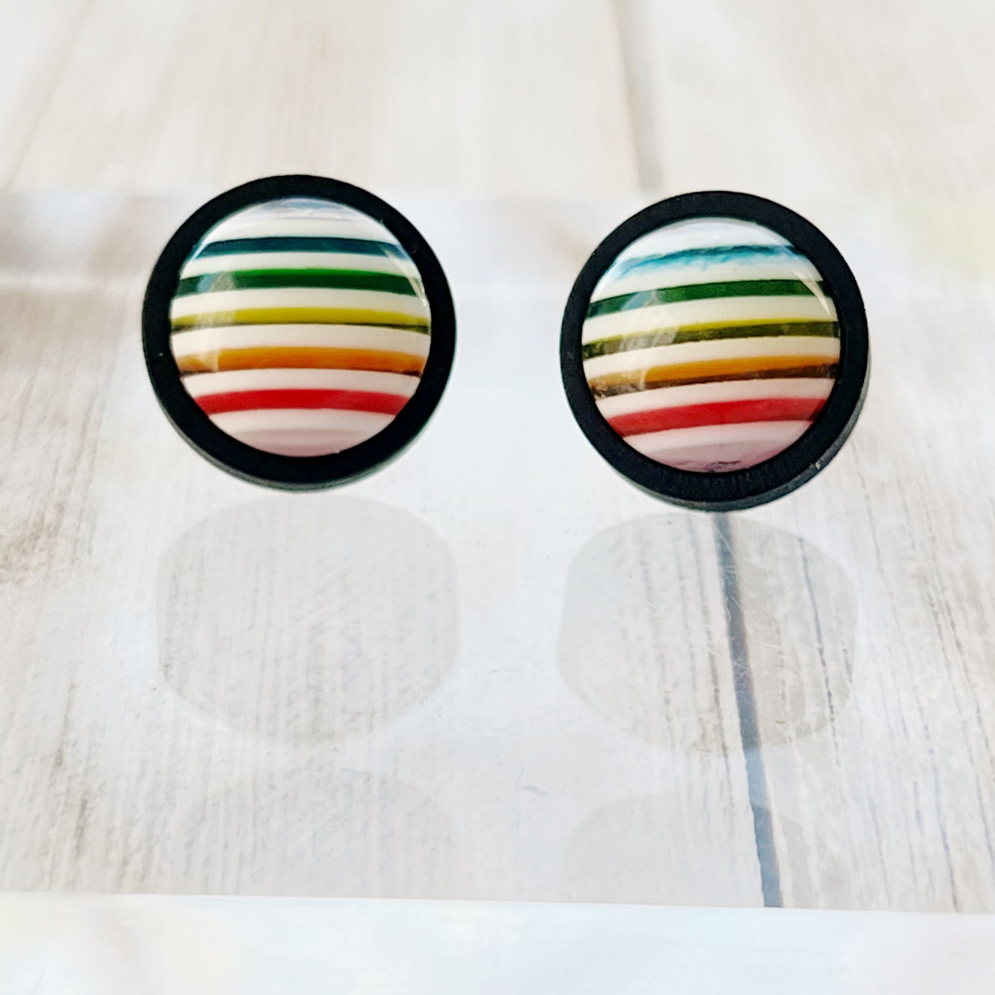 Rainbow Stripe Stud Earrings – Bold Multicolor Round Jewelry in Black Wood