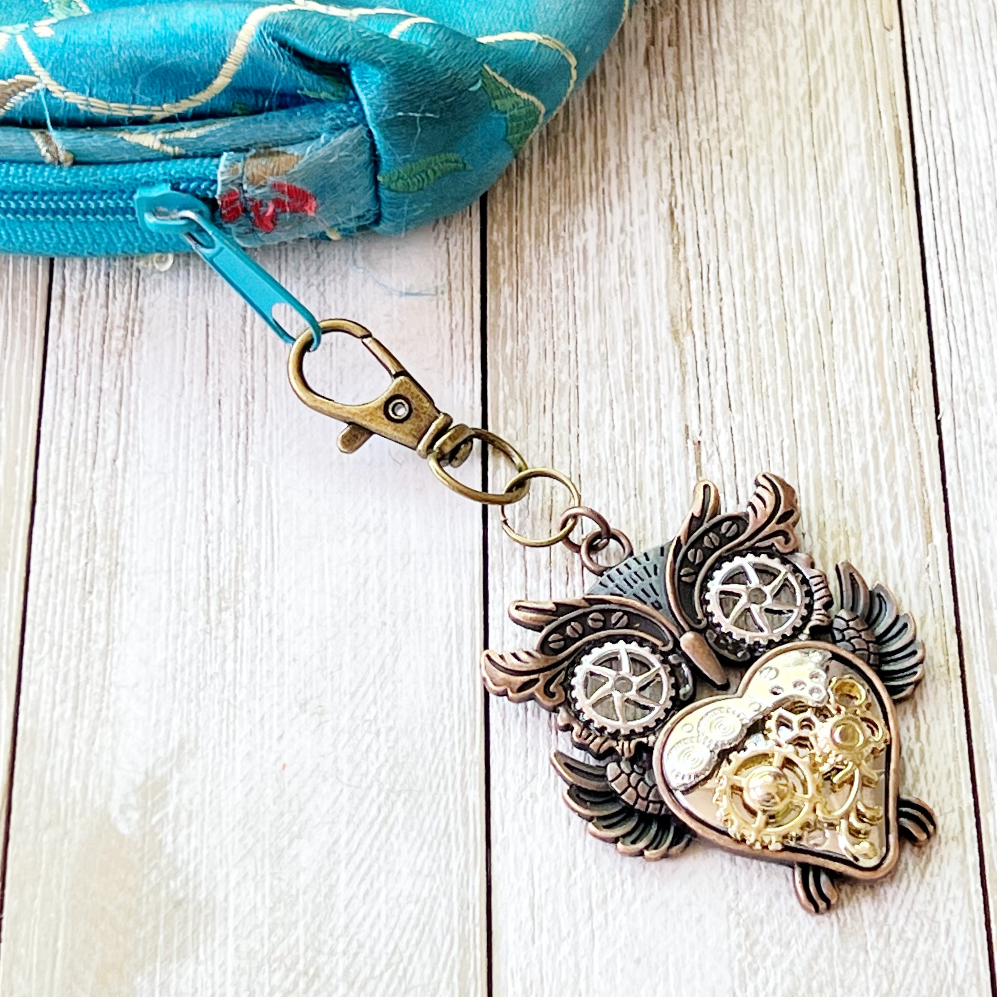 Steampunk Owl Purse Charm – Mixed Metal Heart Keychain with Gear Details