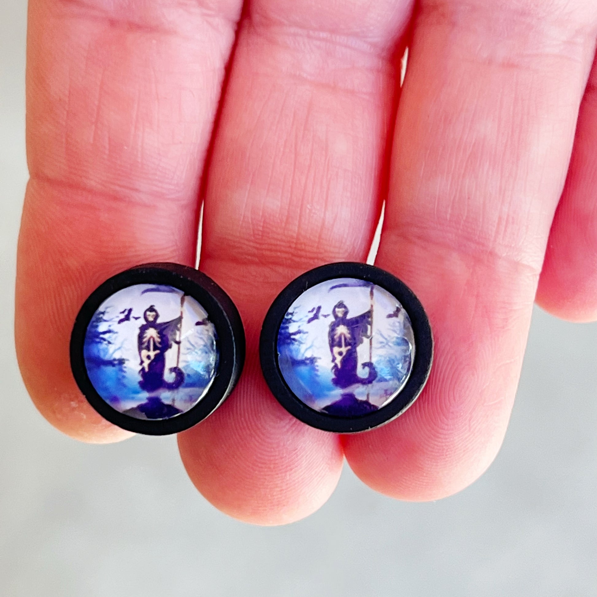 Grim Reaper Black Wood Stud Earrings - Spooky and Stylish Halloween Accessories