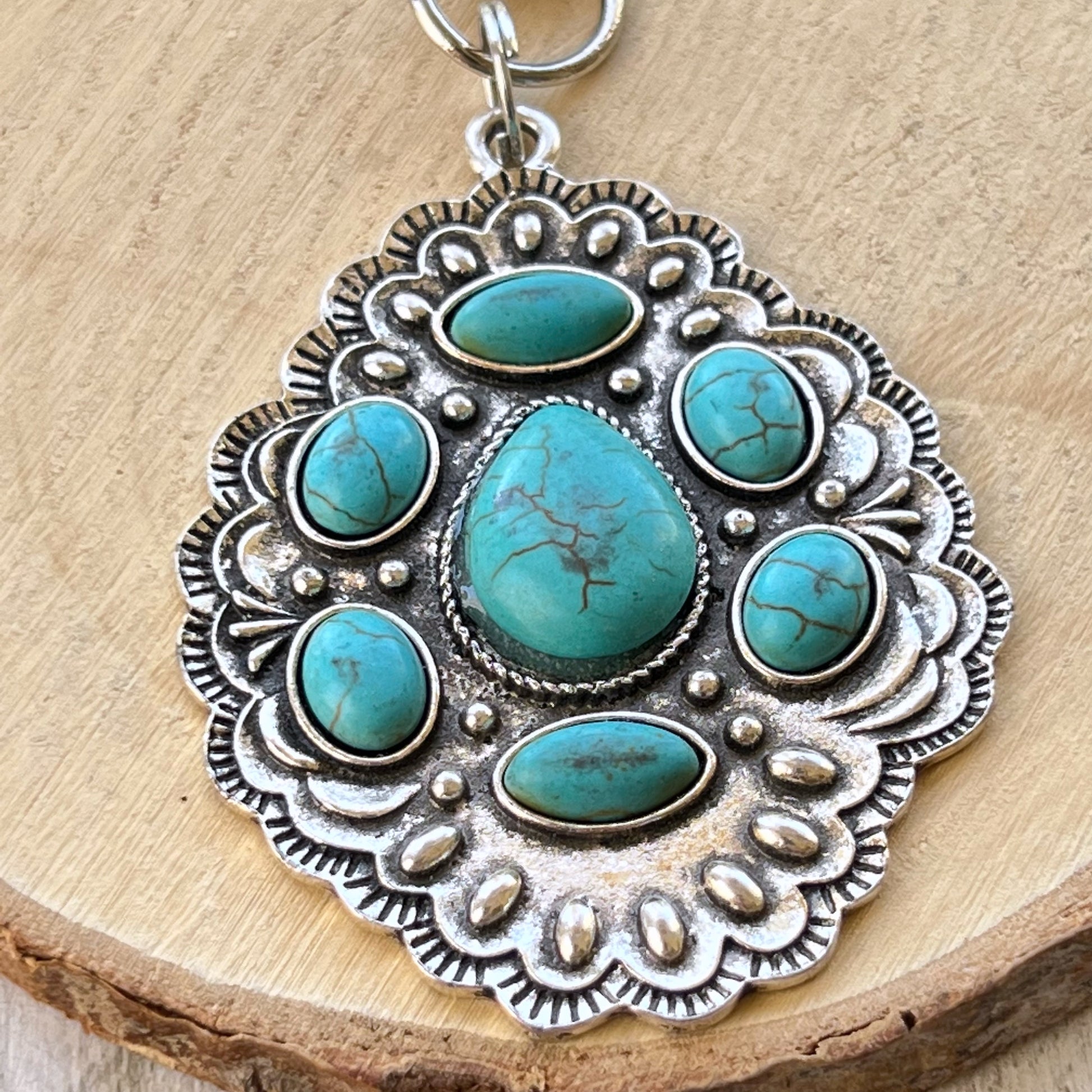 Southwest Turquoise Cluster Keychain – Vintage Western Concho Style Bag Charm