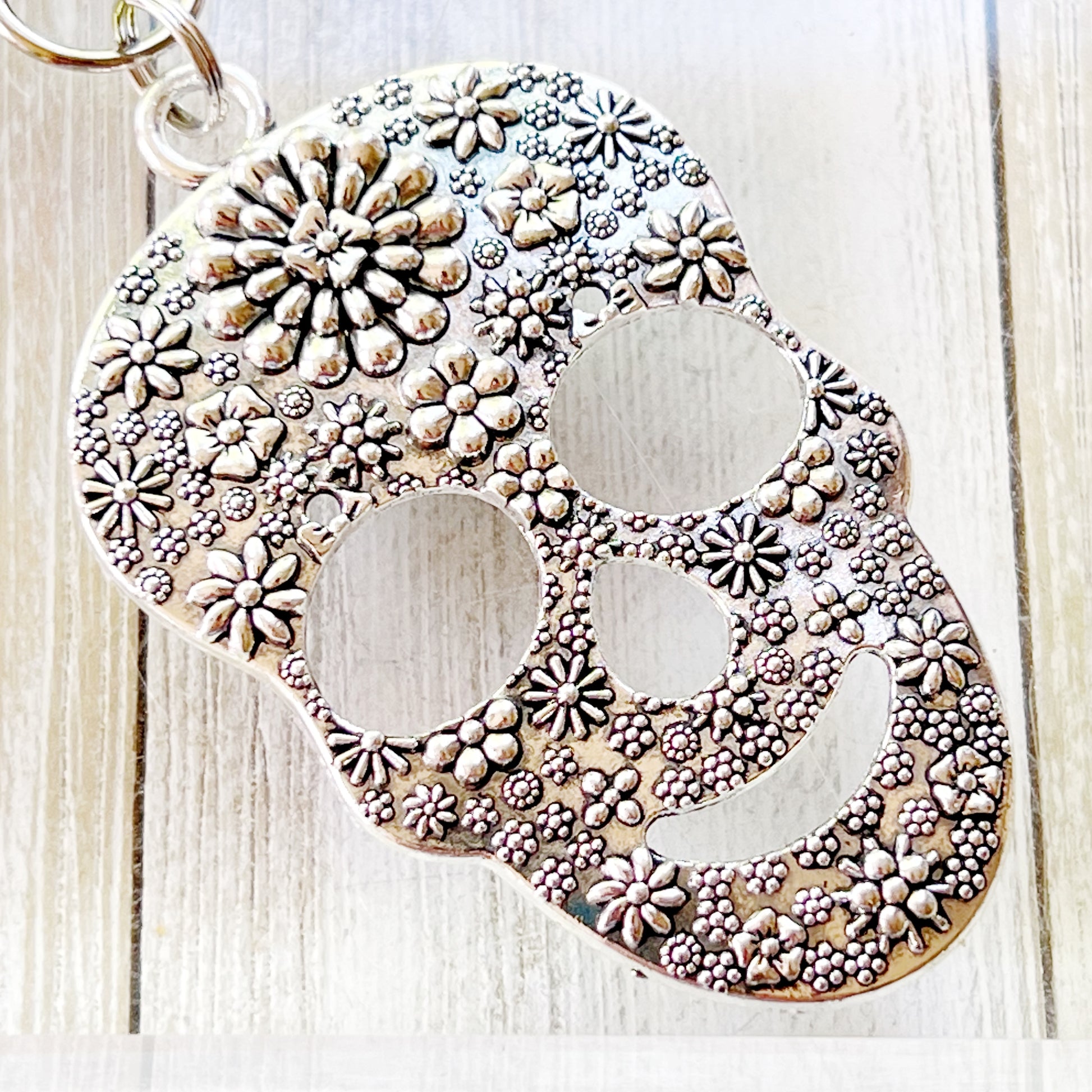 Floral Skull Purse Charm – Silver Day of the Dead Keychain with Flower Motif