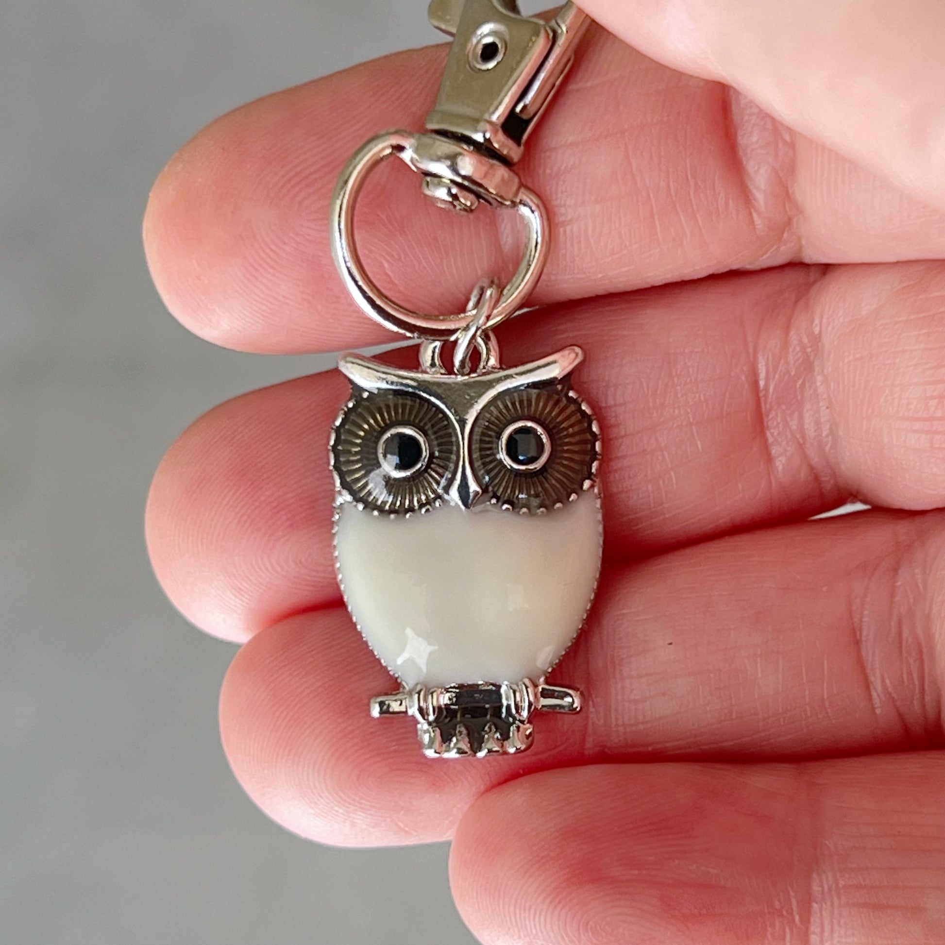Vibrant Multi-Colored Owl Zipper Pull Keychain Purse Charms - Whimsical Accessories