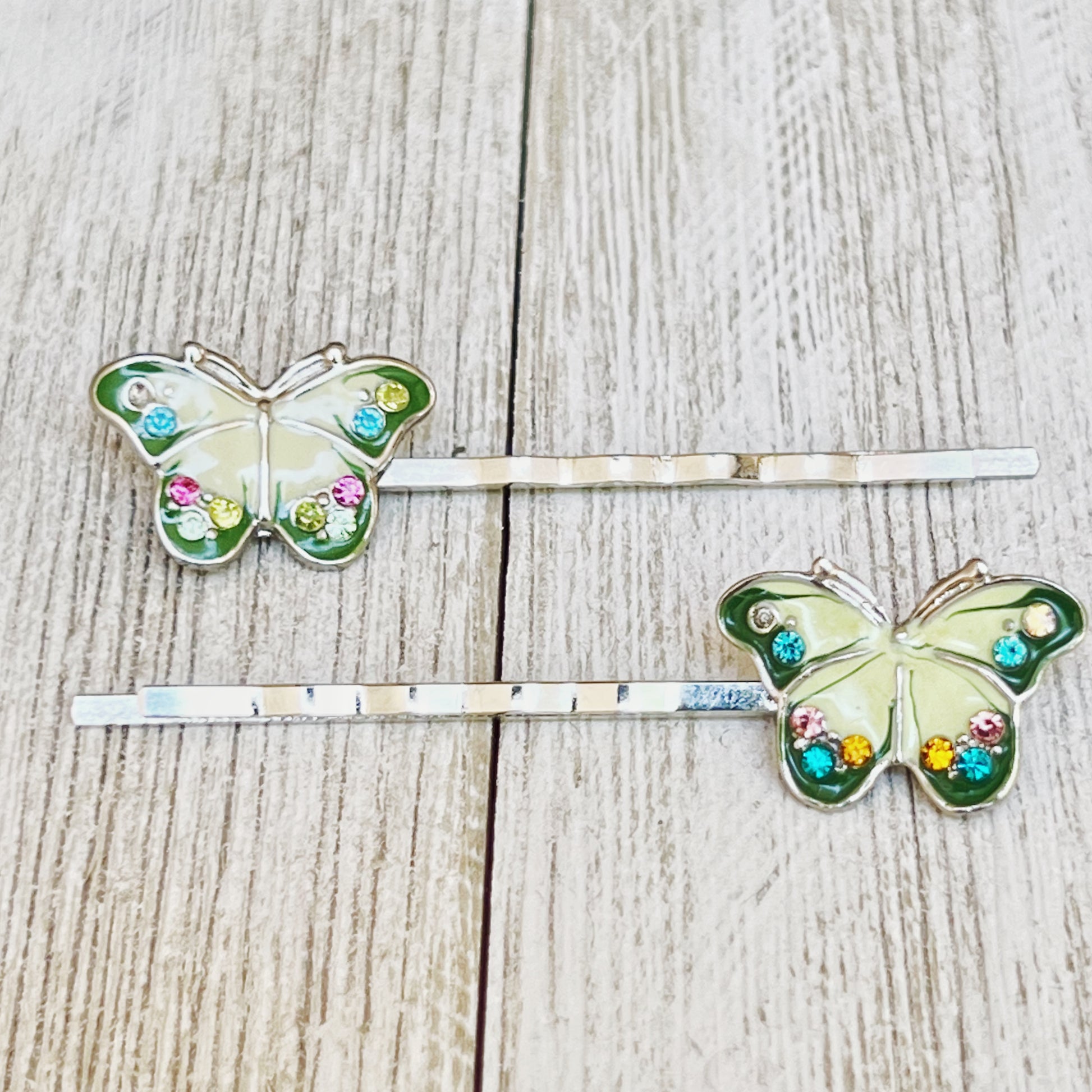 Women’s Green Butterfly Hair Pins - Stunning Multi-Colored Rhinestone Accents for Glamorous Hairstyles