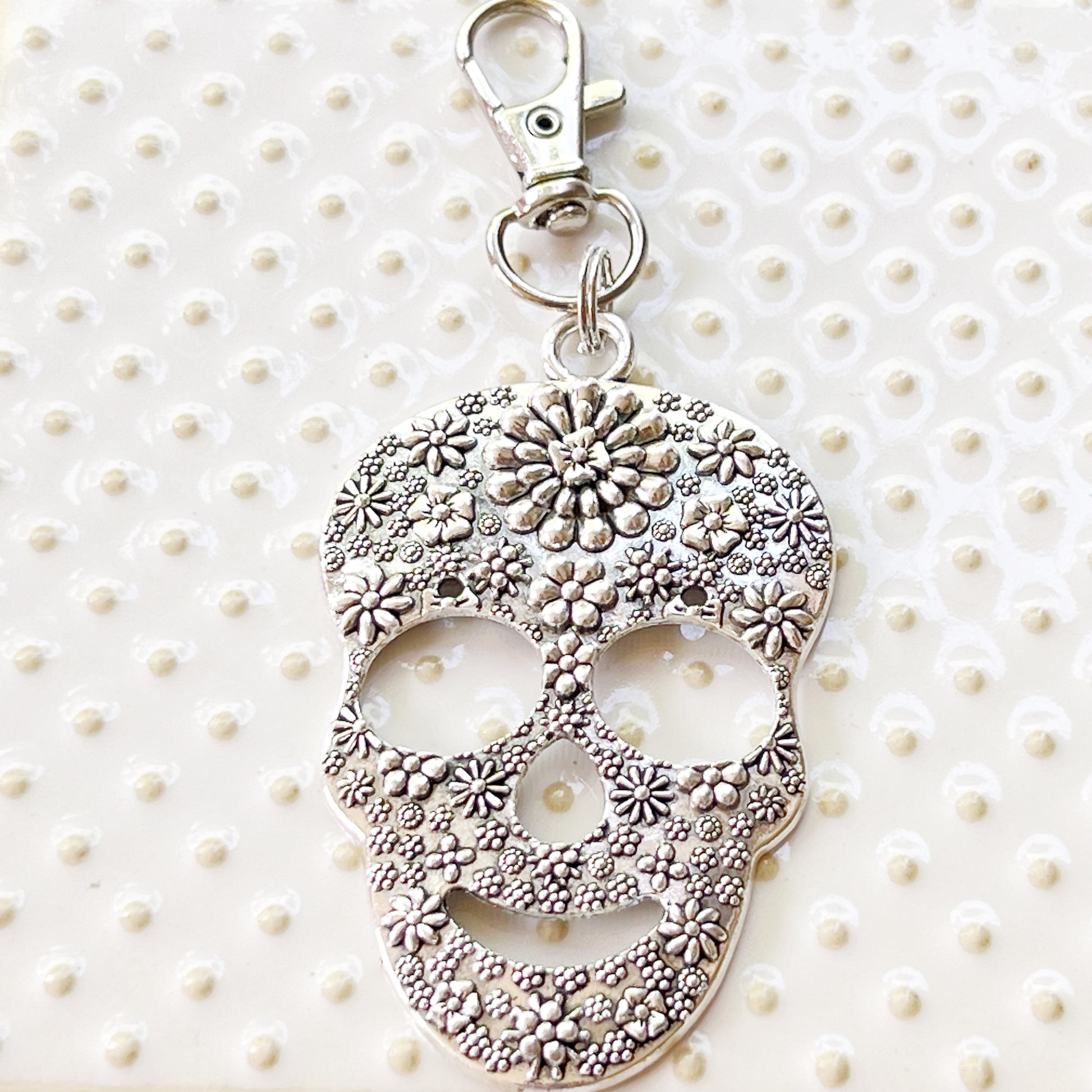 Floral Skull Purse Charm – Silver Day of the Dead Keychain with Flower Motif