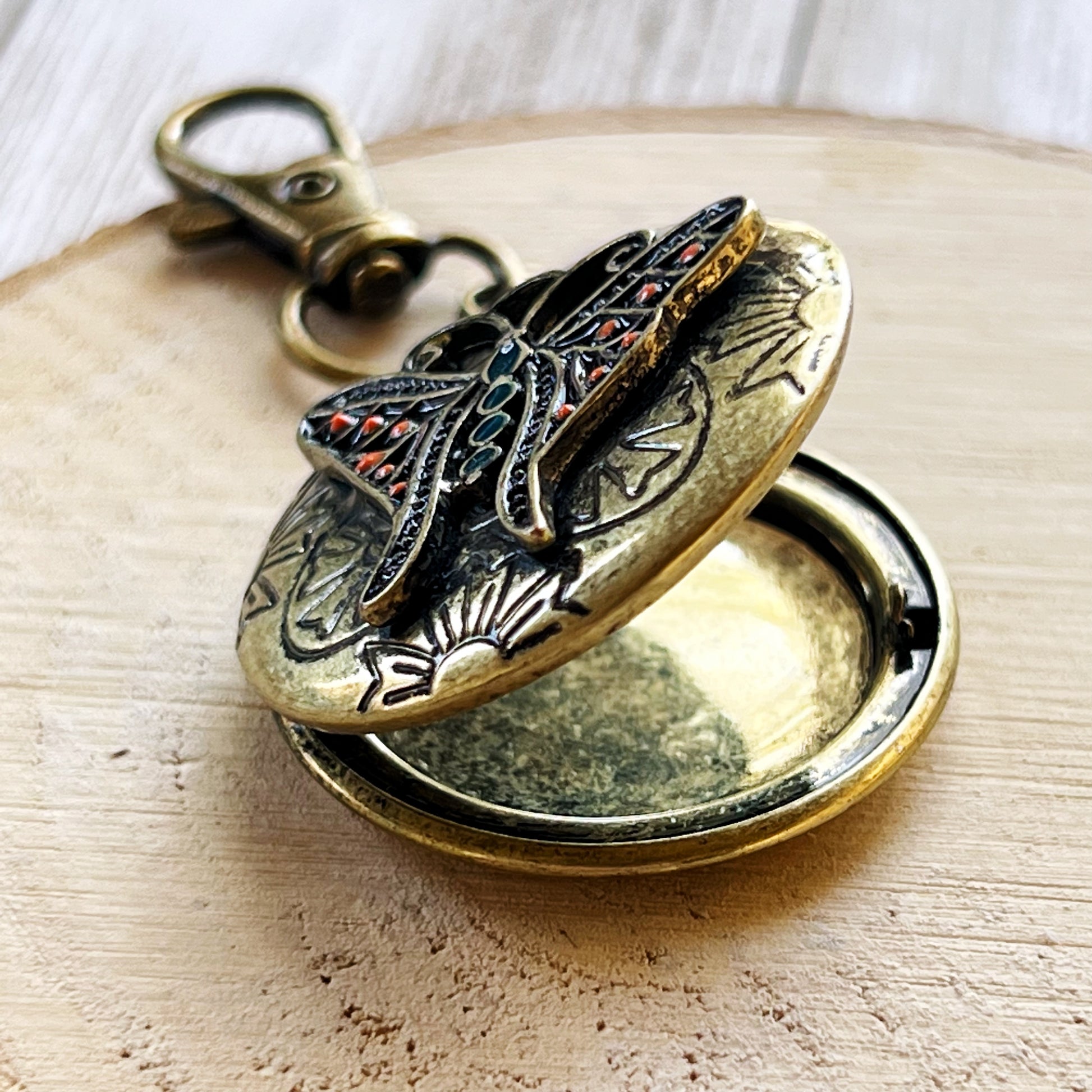 Steampunk Butterfly Locket Zipper Pull Keychain Purse Charm - Unique Vintage-Inspired Accessory