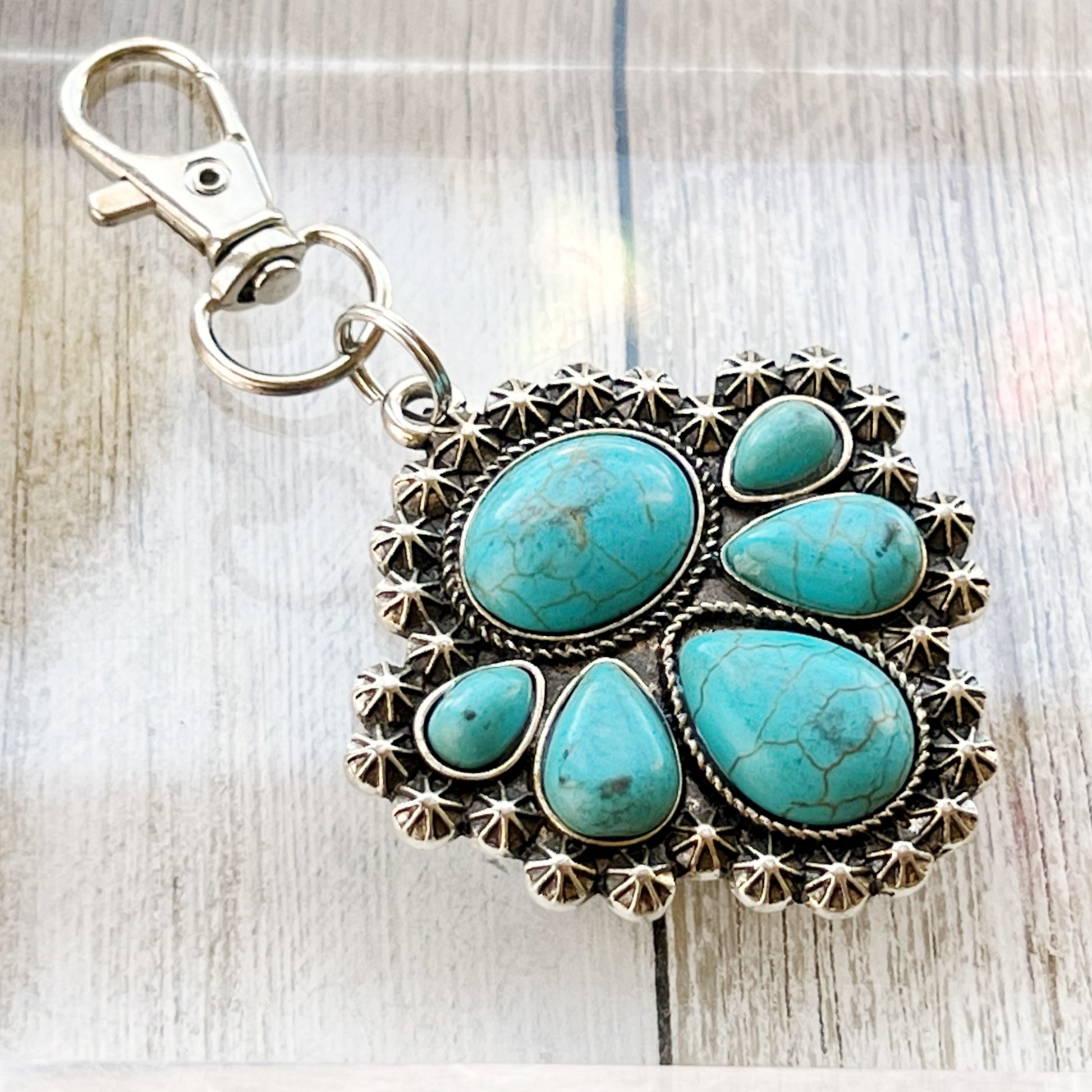 Turquoise Cluster Pendant – Vintage Southwest-Inspired Statement Keychain