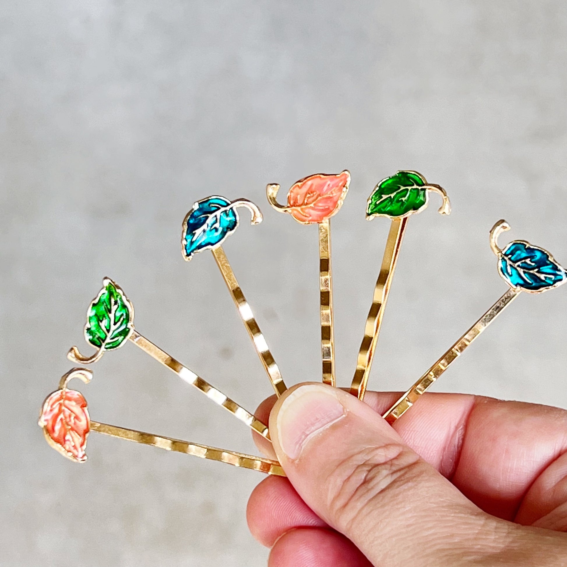 Enamel Leaf Hair Pin Set – 6-Piece Fall Hair Clips in 3 Autumn Colors