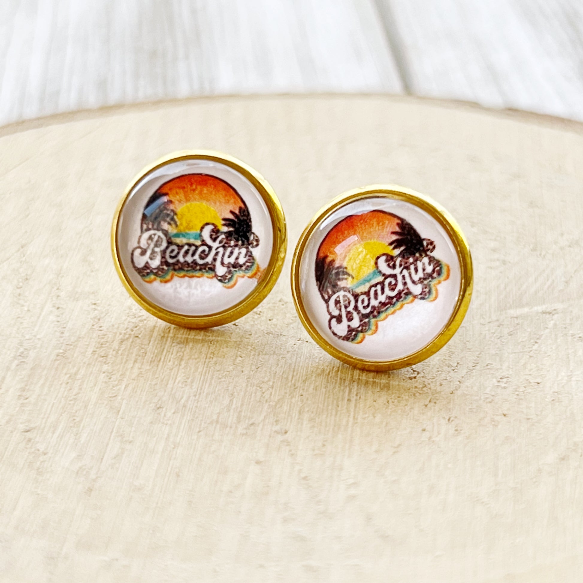 Beachin’ Sunset Stud Earrings – Retro Palm Tree Summer Jewelry with Gold Bezel