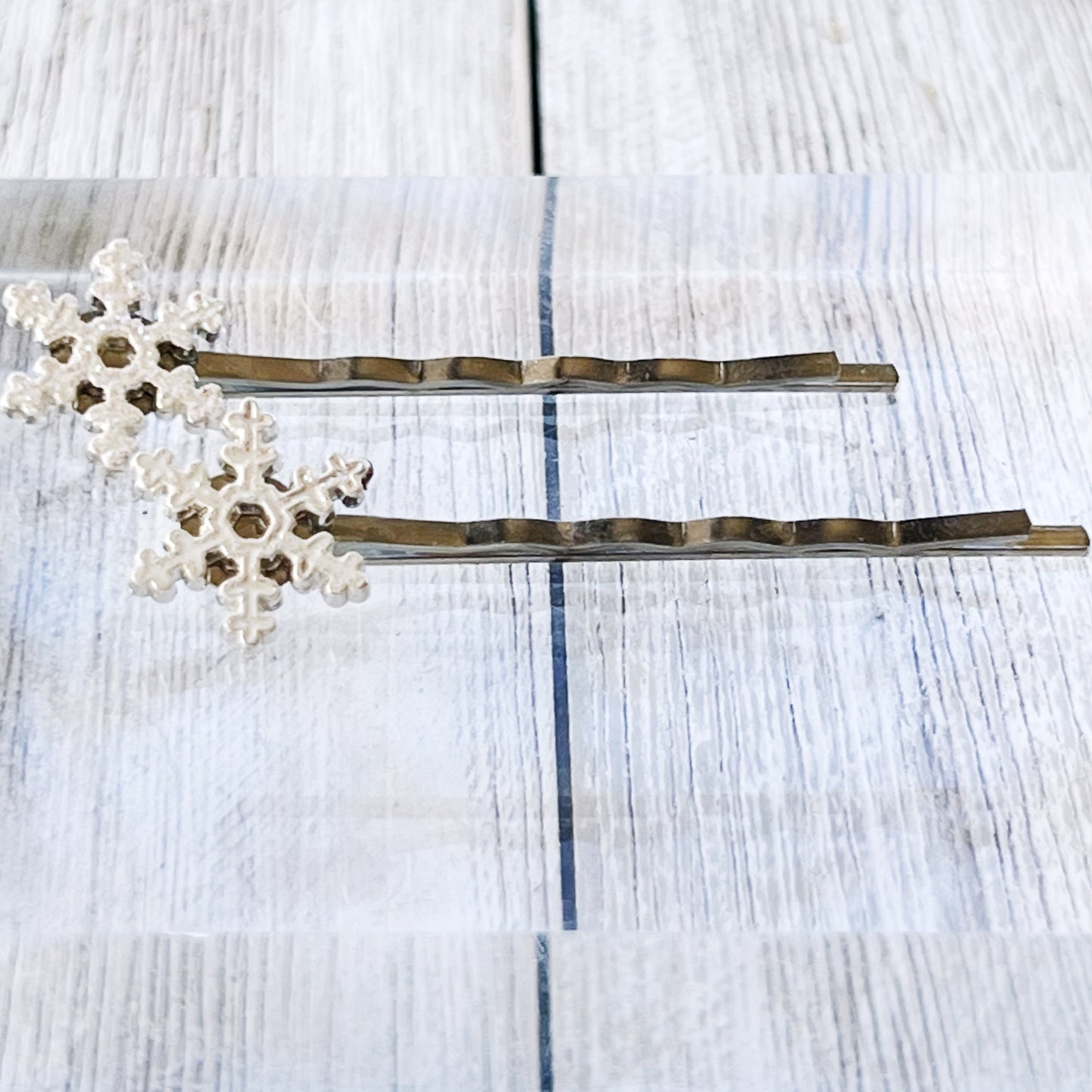 Glitter Snowflake Hair Pins – Silver Holiday Hair Clips with Icy Sparkle