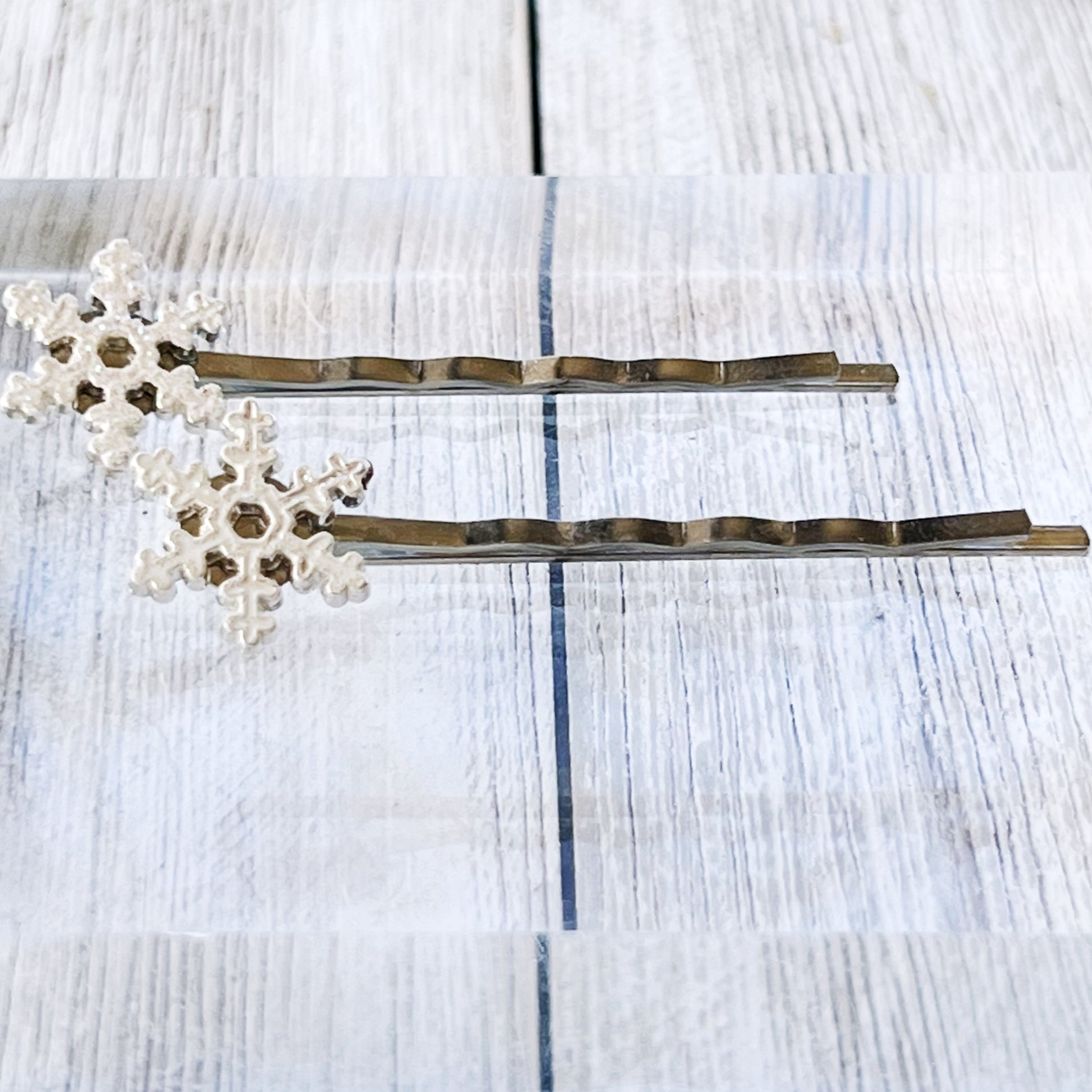Glitter Snowflake Hair Pins – Silver Holiday Hair Clips with Icy Sparkle