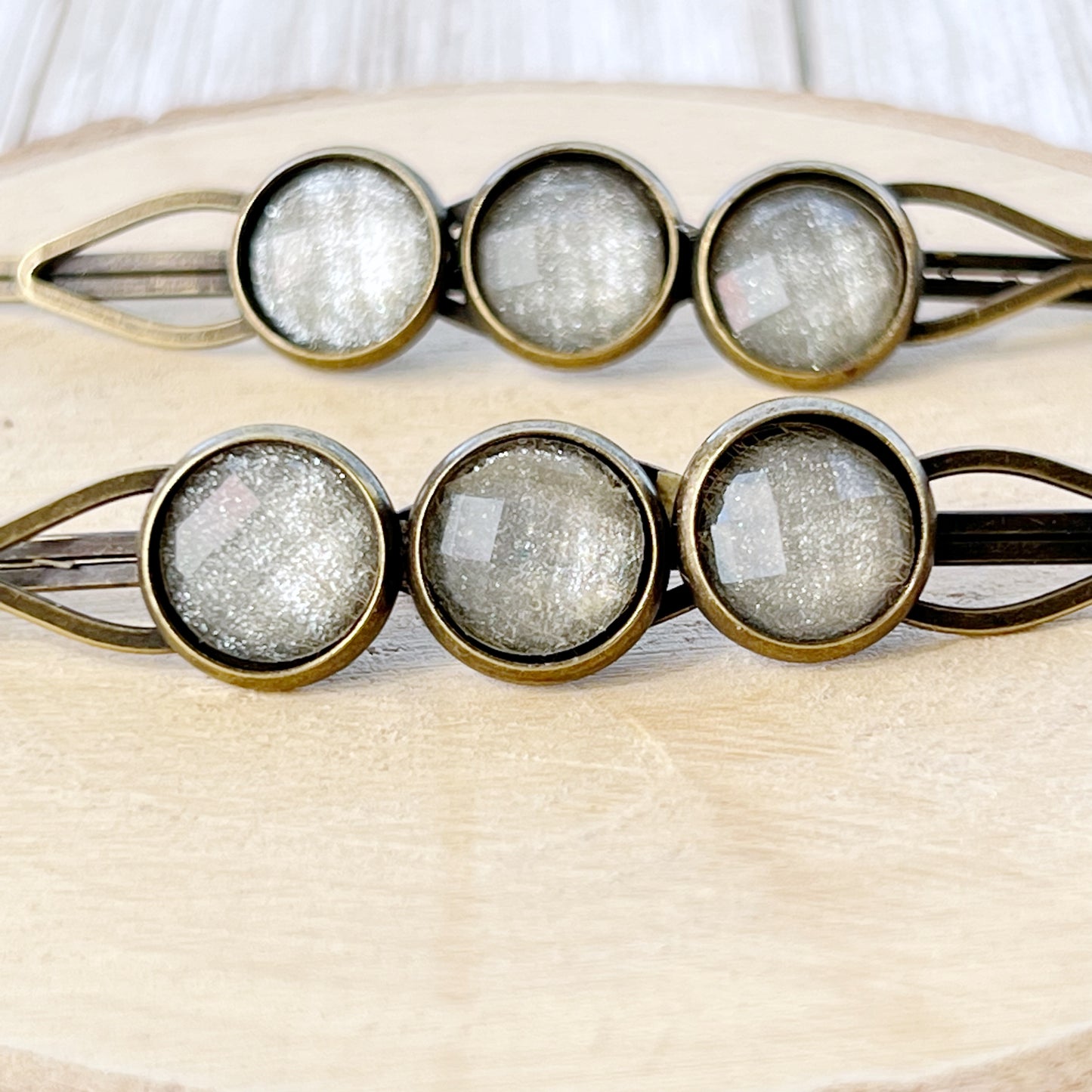 White Glitter Acrylic Hair Pins: Sparkling Accents for Elegant Hairstyles