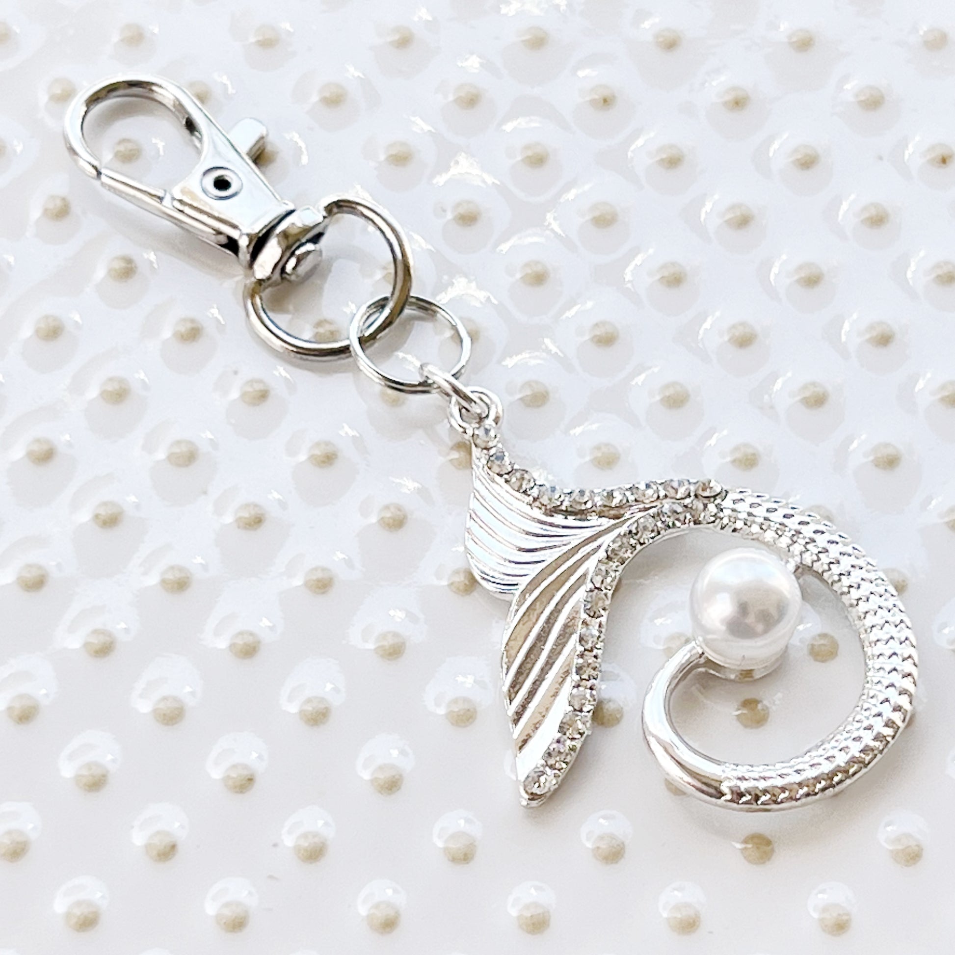 Mermaid Tail Purse Charm – Silver Ocean-Inspired Keychain with Pearl & Rhinestones