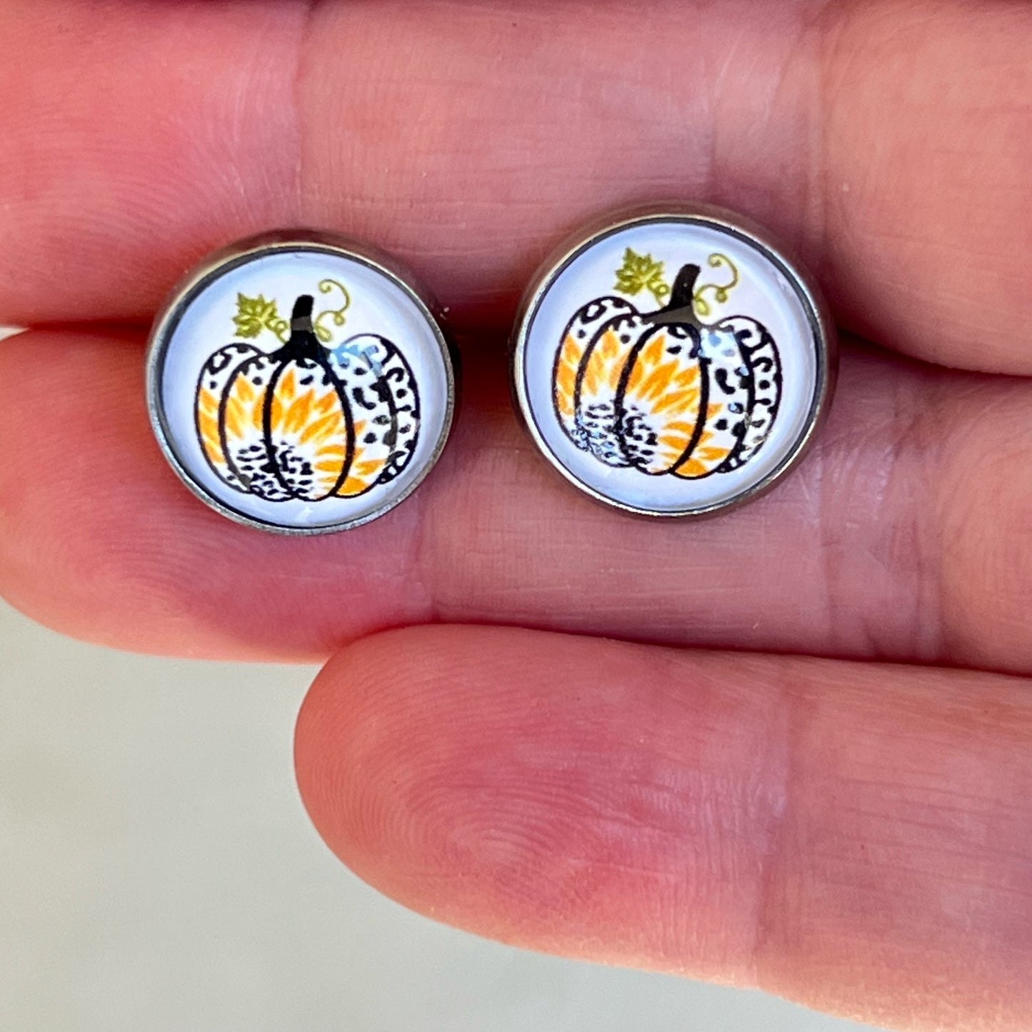 Leopard Pumpkin Sunflower Stud Earrings – Fall Animal Print Jewelry