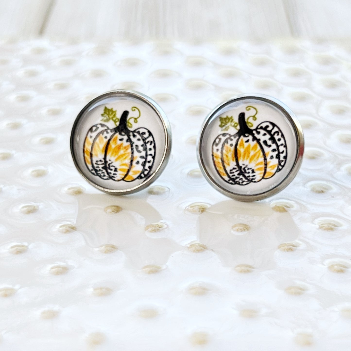 Leopard Pumpkin Sunflower Stud Earrings – Fall Animal Print Jewelry