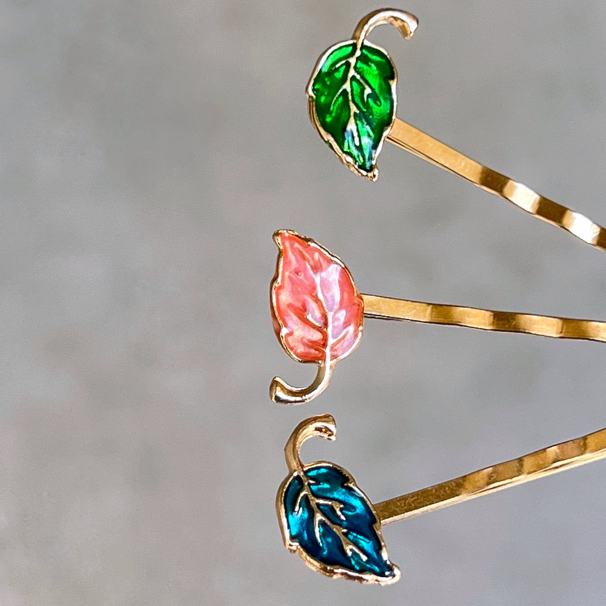 Enamel Leaf Hair Pin Trio – 3-Piece Autumn Hair Clip Set in Fall Colors