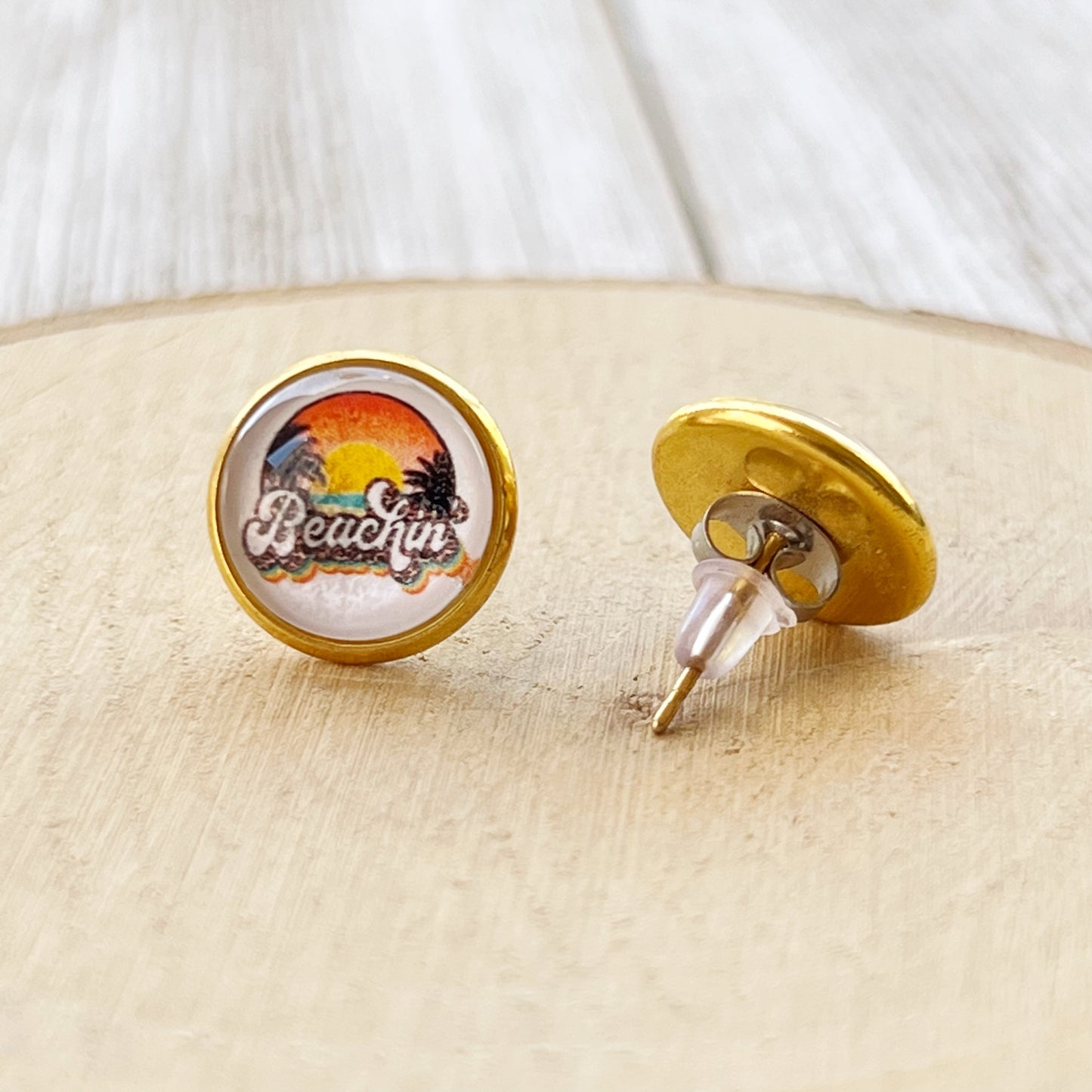 Beachin’ Sunset Stud Earrings – Retro Palm Tree Summer Jewelry with Gold Bezel