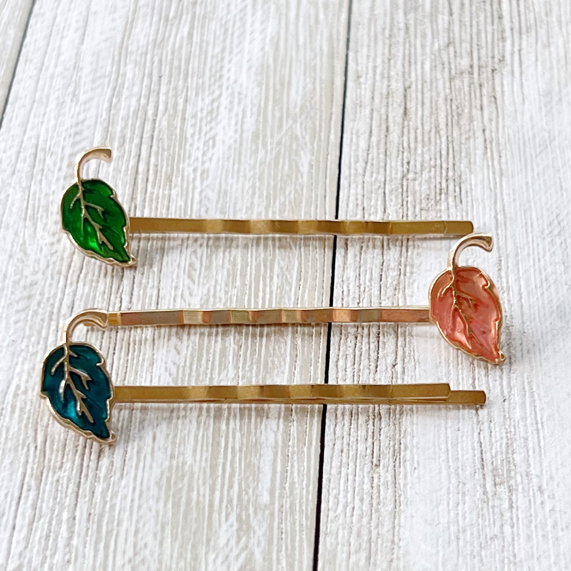 Enamel Leaf Hair Pin Trio – 3-Piece Autumn Hair Clip Set in Fall Colors