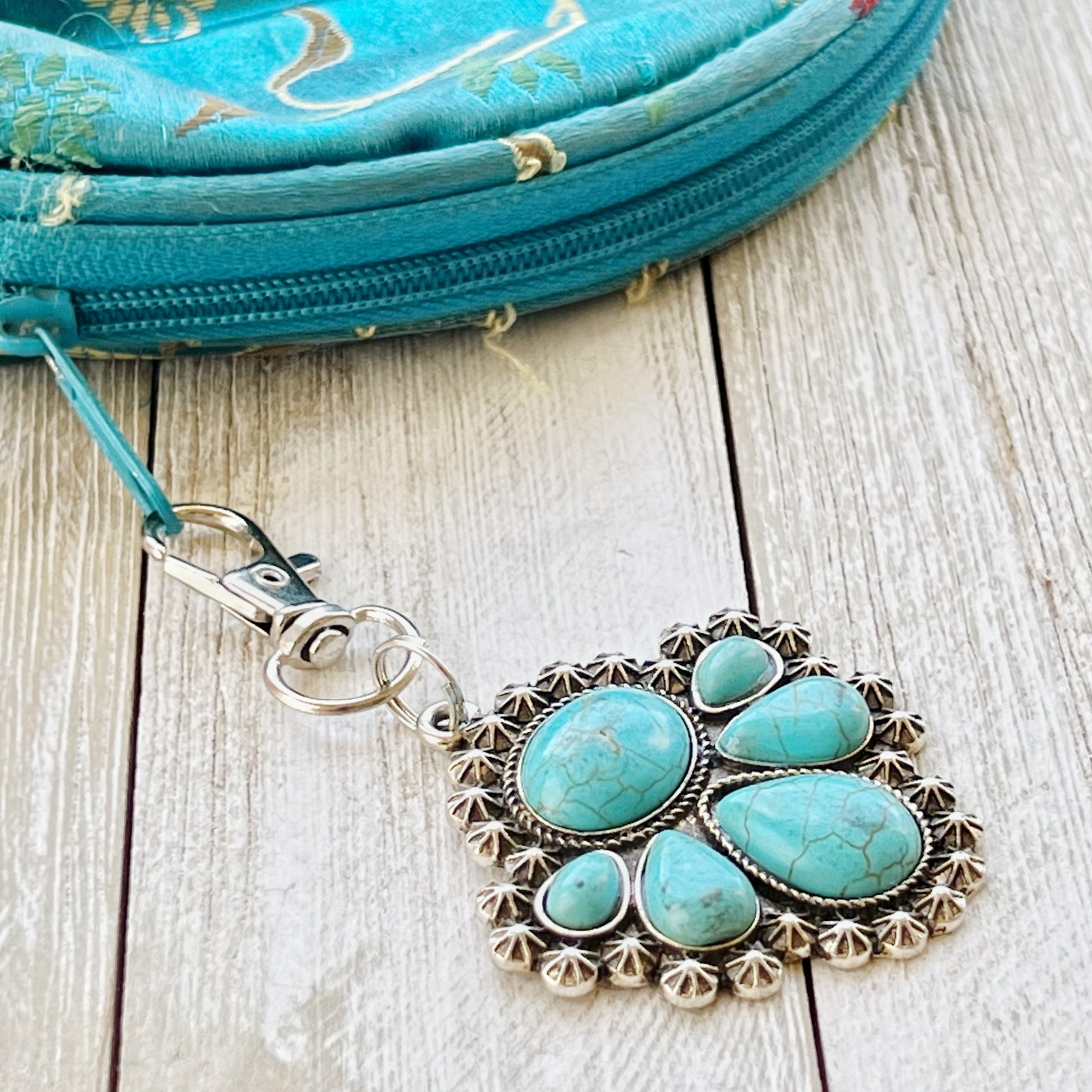 Turquoise Cluster Pendant – Vintage Southwest-Inspired Statement Keychain