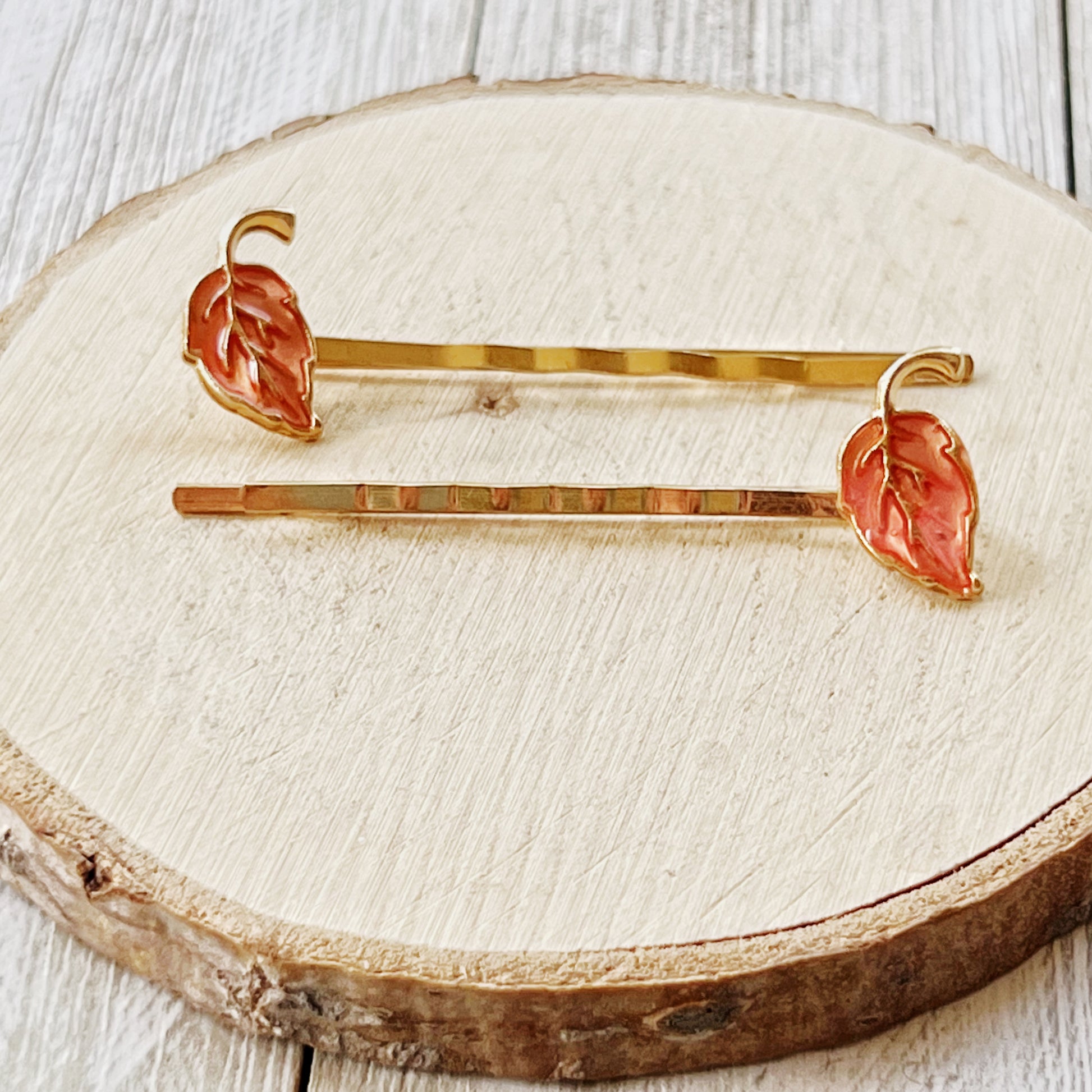 Pink Enamel Leaf Hair Pins – Autumn-Inspired Gold Hair Accessories