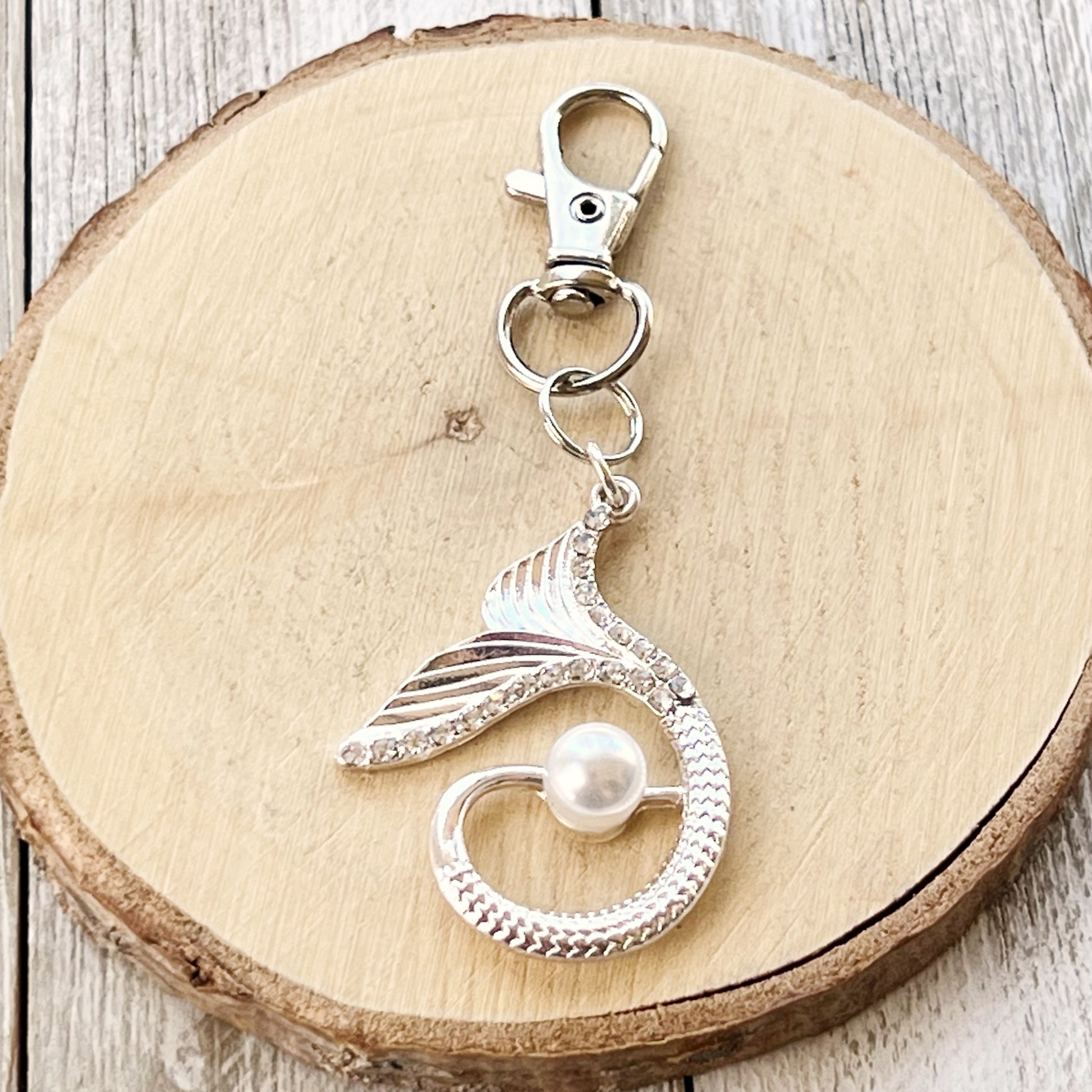 Mermaid Tail Purse Charm – Silver Ocean-Inspired Keychain with Pearl & Rhinestones