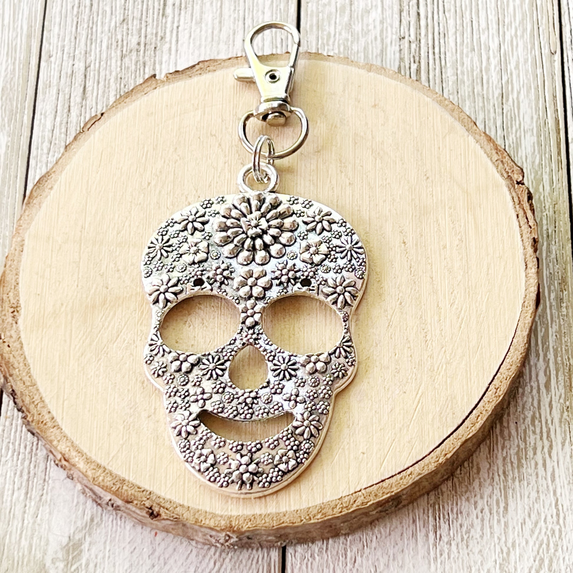 Floral Skull Purse Charm – Silver Day of the Dead Keychain with Flower Motif