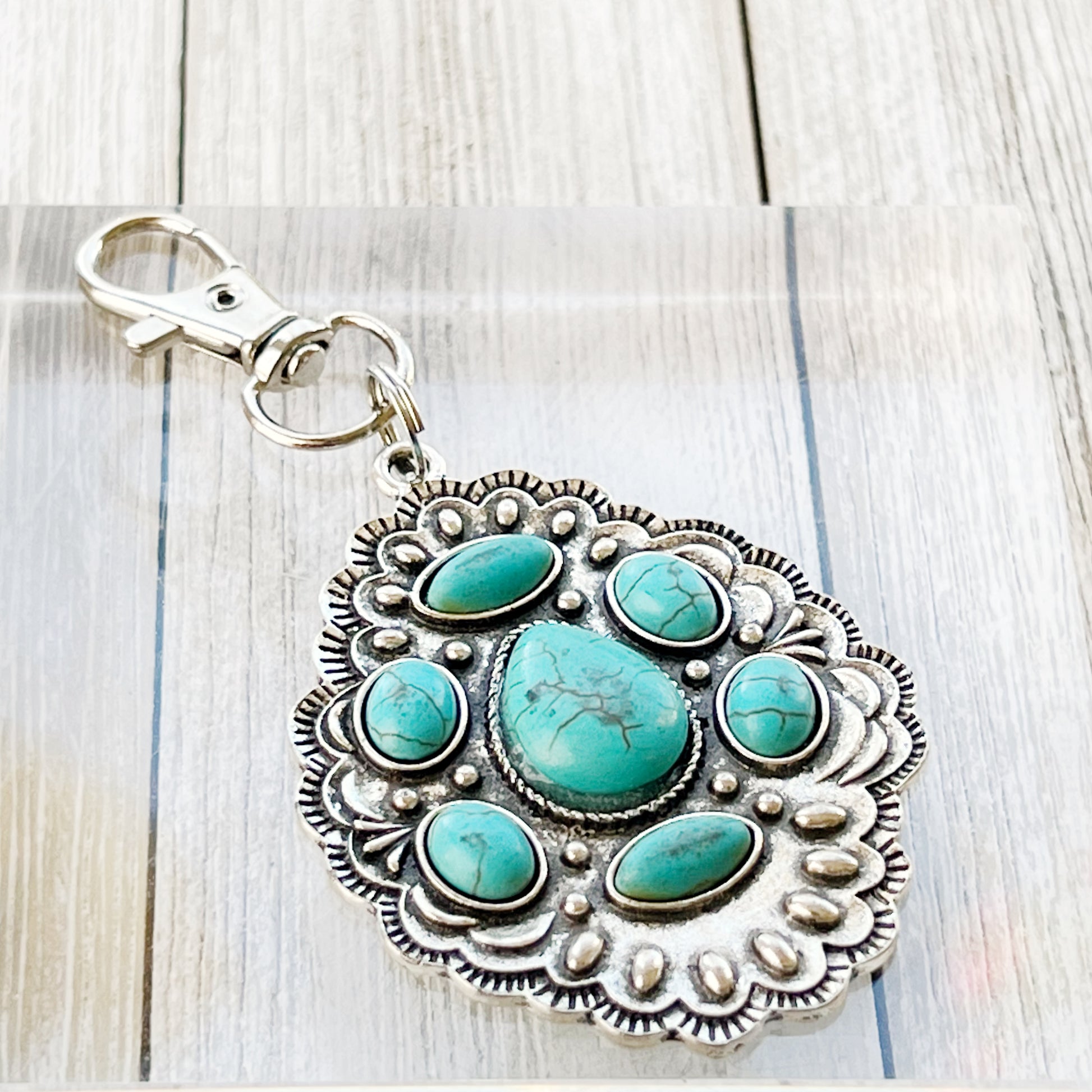 Southwest Turquoise Cluster Keychain – Vintage Western Concho Style Bag Charm
