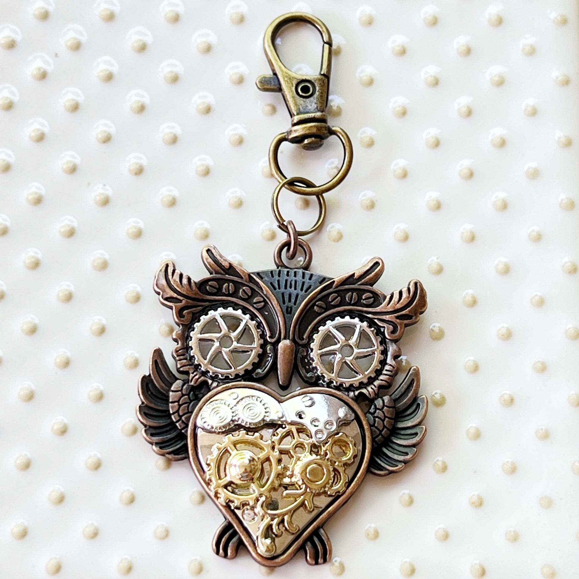 Steampunk Owl Purse Charm – Mixed Metal Heart Keychain with Gear Details