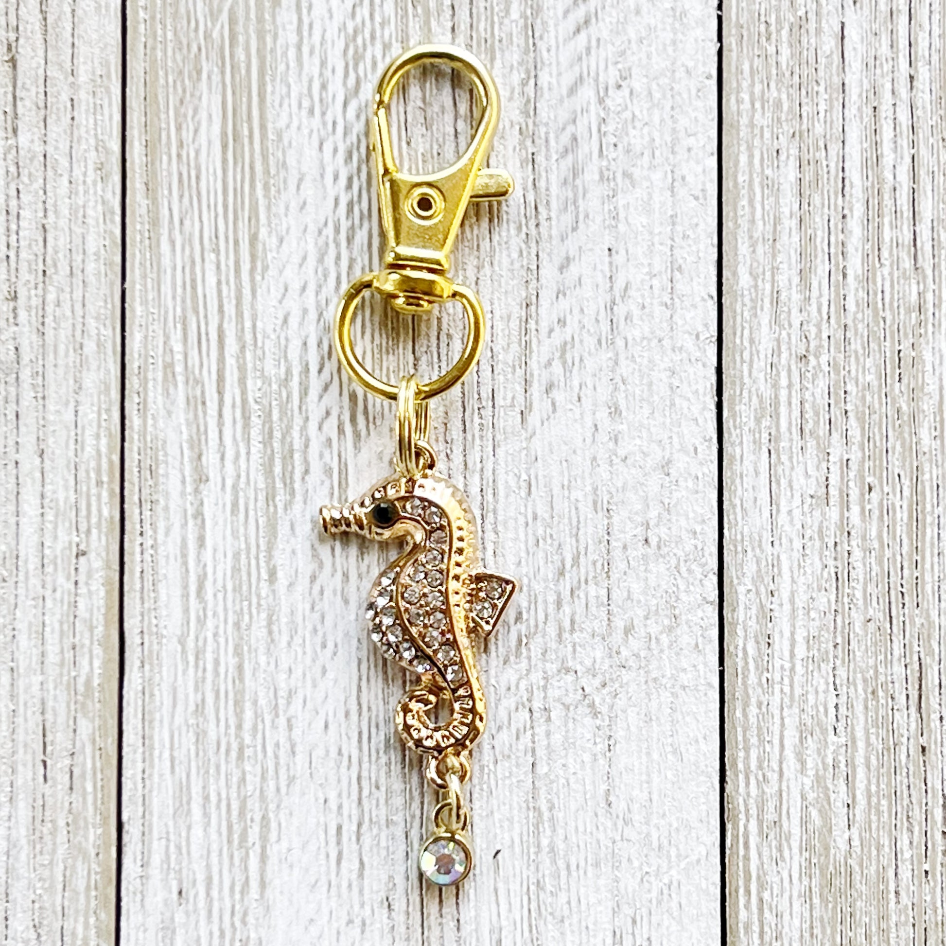 Seahorse Zipper Pull Keychain Purse Charm: Sparkling Rhinestones for Beachy Vibes