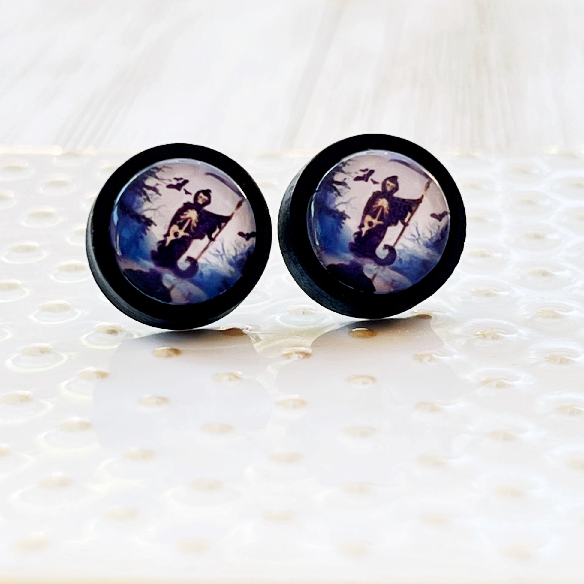 Grim Reaper Black Wood Stud Earrings - Spooky and Stylish Halloween Accessories
