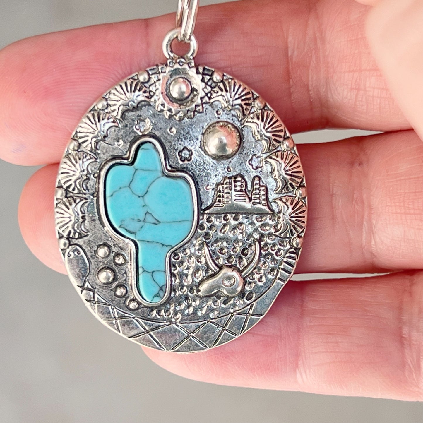 Turquoise Western Cactus Zipper Pull: Chic Southwestern Handbag Charm