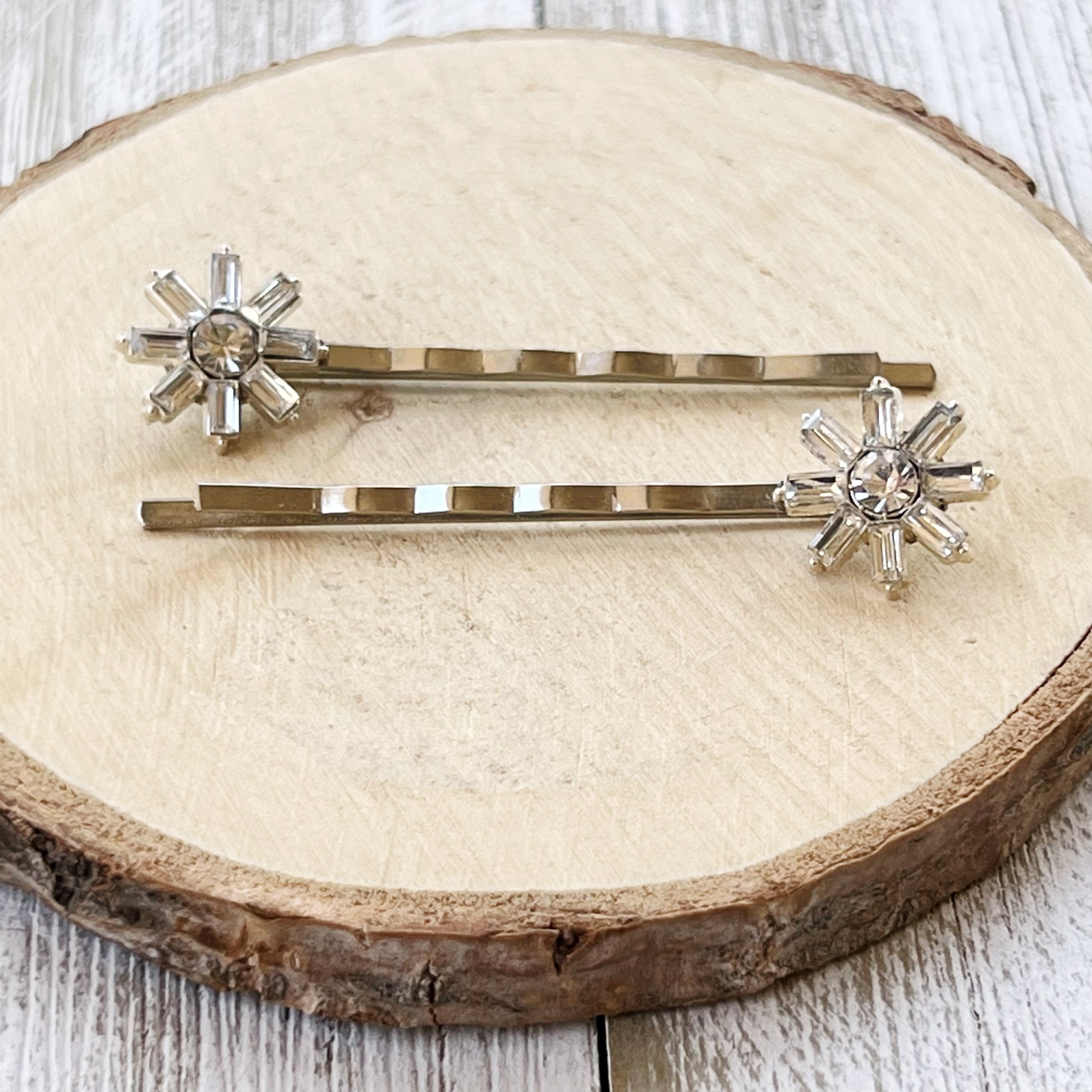 Crystal Snowflake Hair Pins – Elegant Silver Winter Hair Clips Set of 2