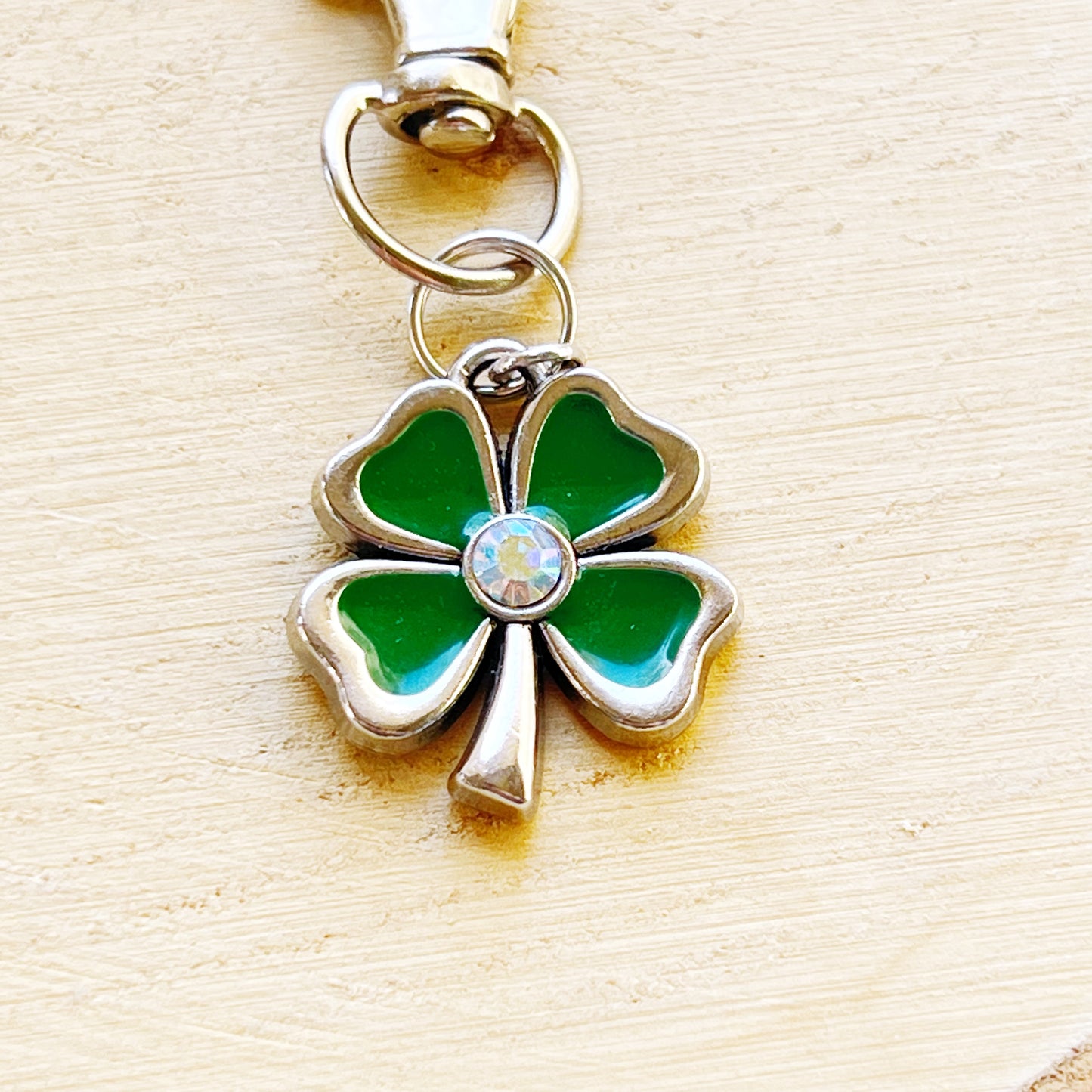 Rhinestone Shamrock Purse Charm – Lucky Clover Keychain for St. Patrick’s Day