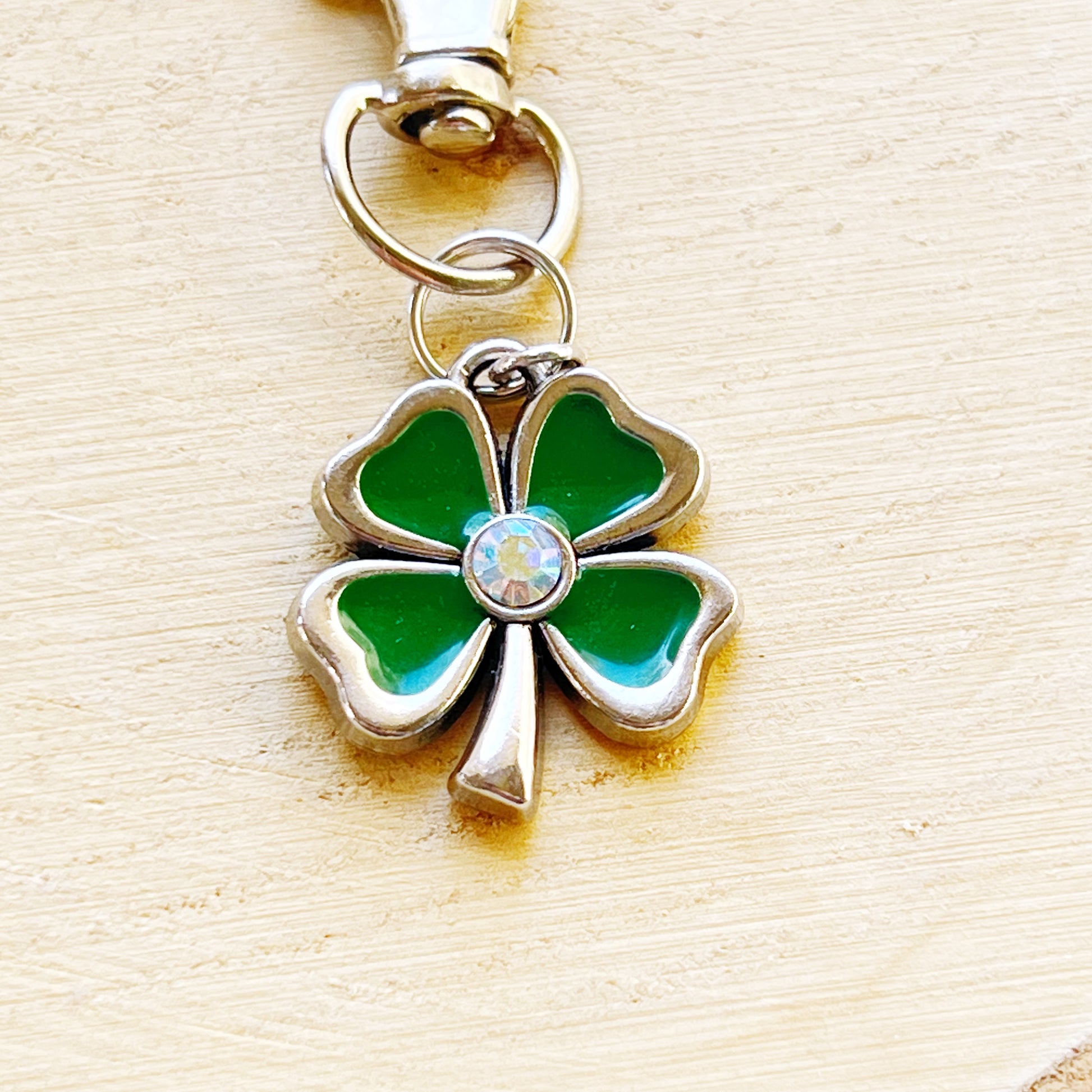 Rhinestone Shamrock Purse Charm – Lucky Clover Keychain for St. Patrick’s Day