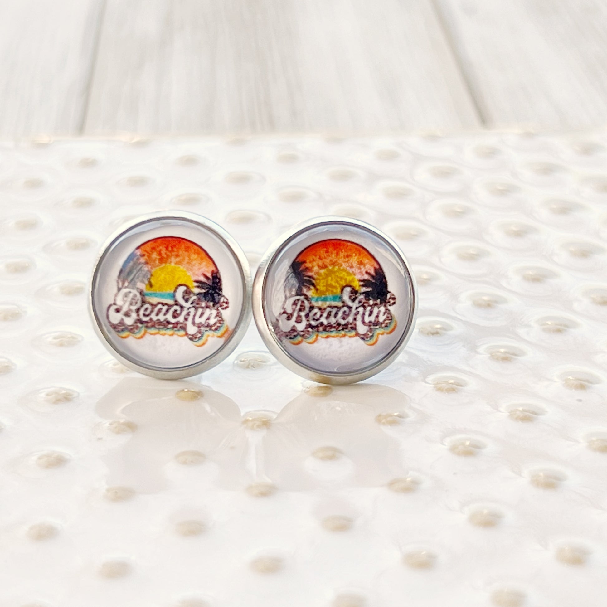 Beachin’ Sunset Stud Earrings – Retro Summer Palm Tree Jewelry in Silver