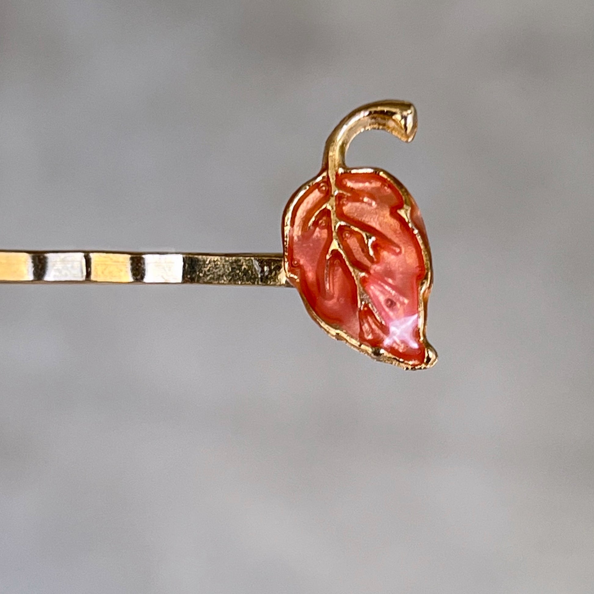 Enamel Leaf Hair Pin Trio – 3-Piece Autumn Hair Clip Set in Fall Colors