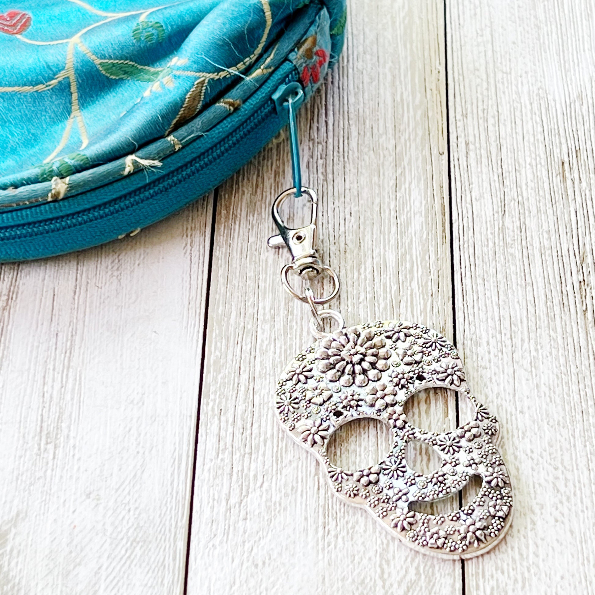 Floral Skull Purse Charm – Silver Day of the Dead Keychain with Flower Motif