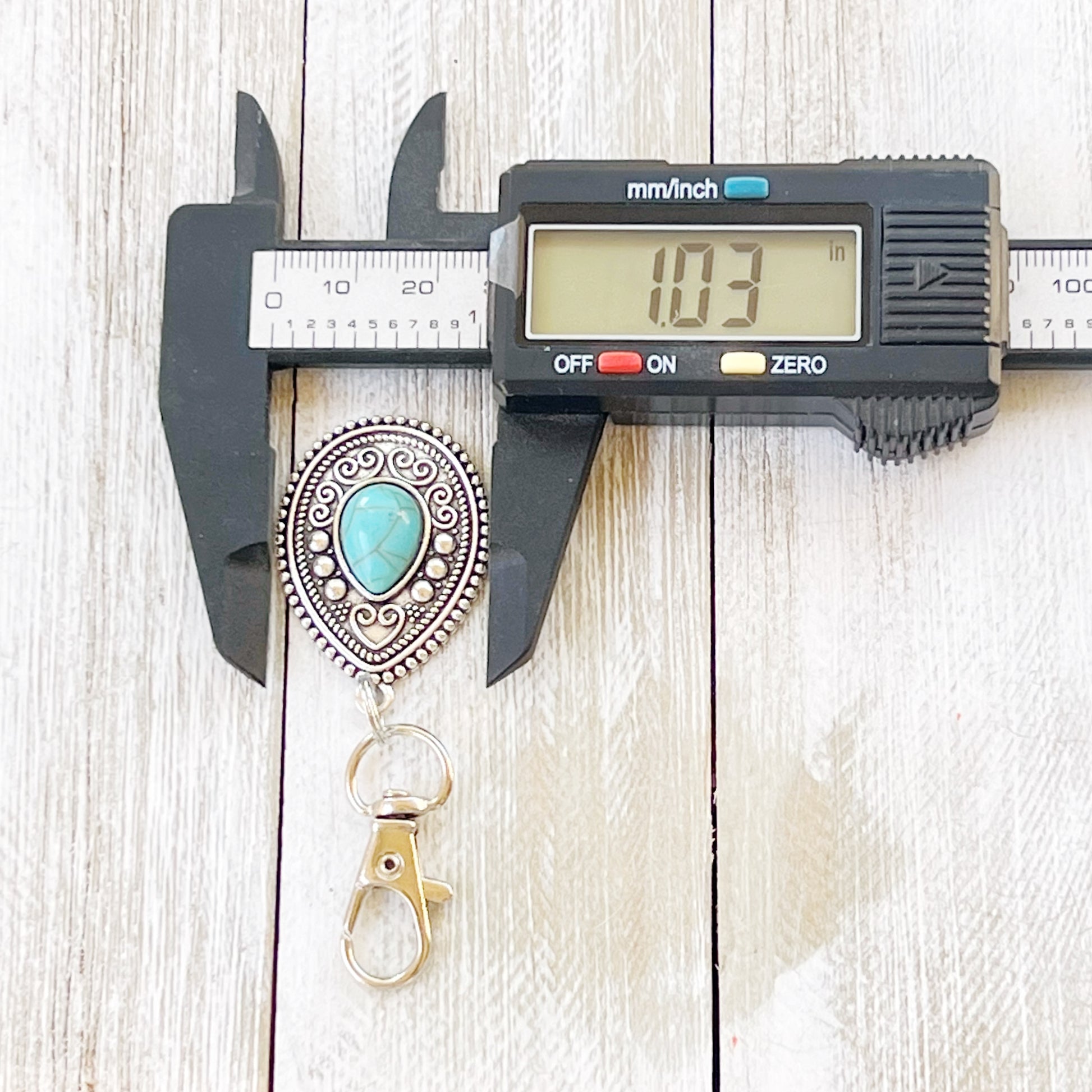 Turquoise Western Zipper Pull Handbag Keychain Charm - Stylish Western-Inspired Accessory