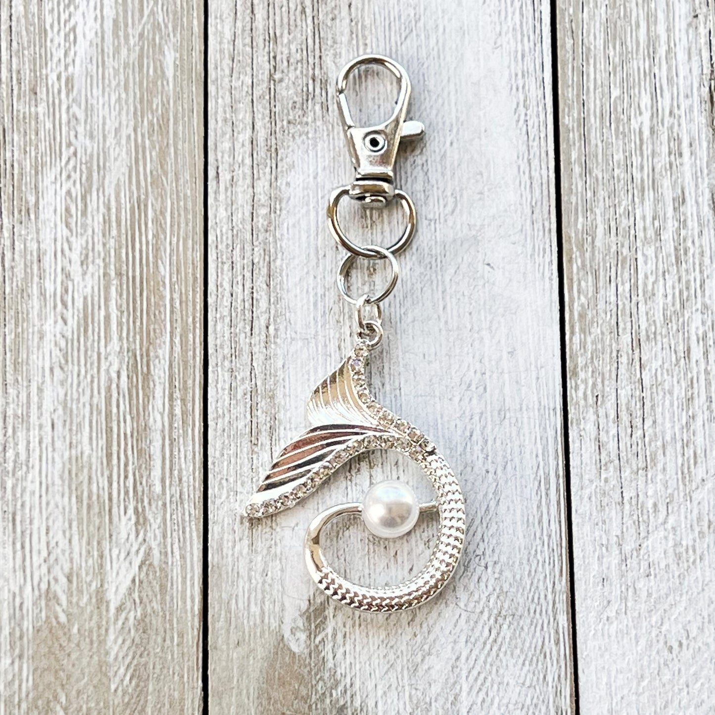 Mermaid Tail Purse Charm – Silver Ocean-Inspired Keychain with Pearl & Rhinestones
