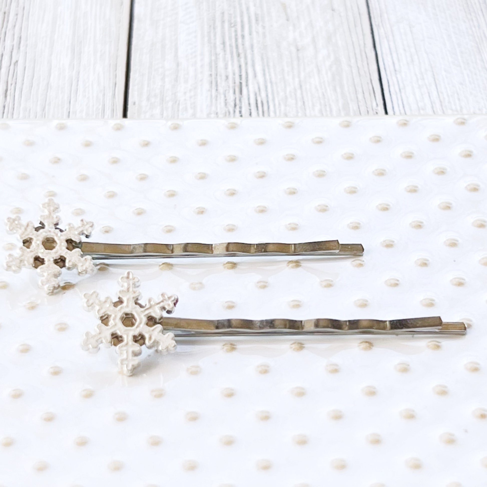 Glitter Snowflake Hair Pins – Silver Holiday Hair Clips with Icy Sparkle