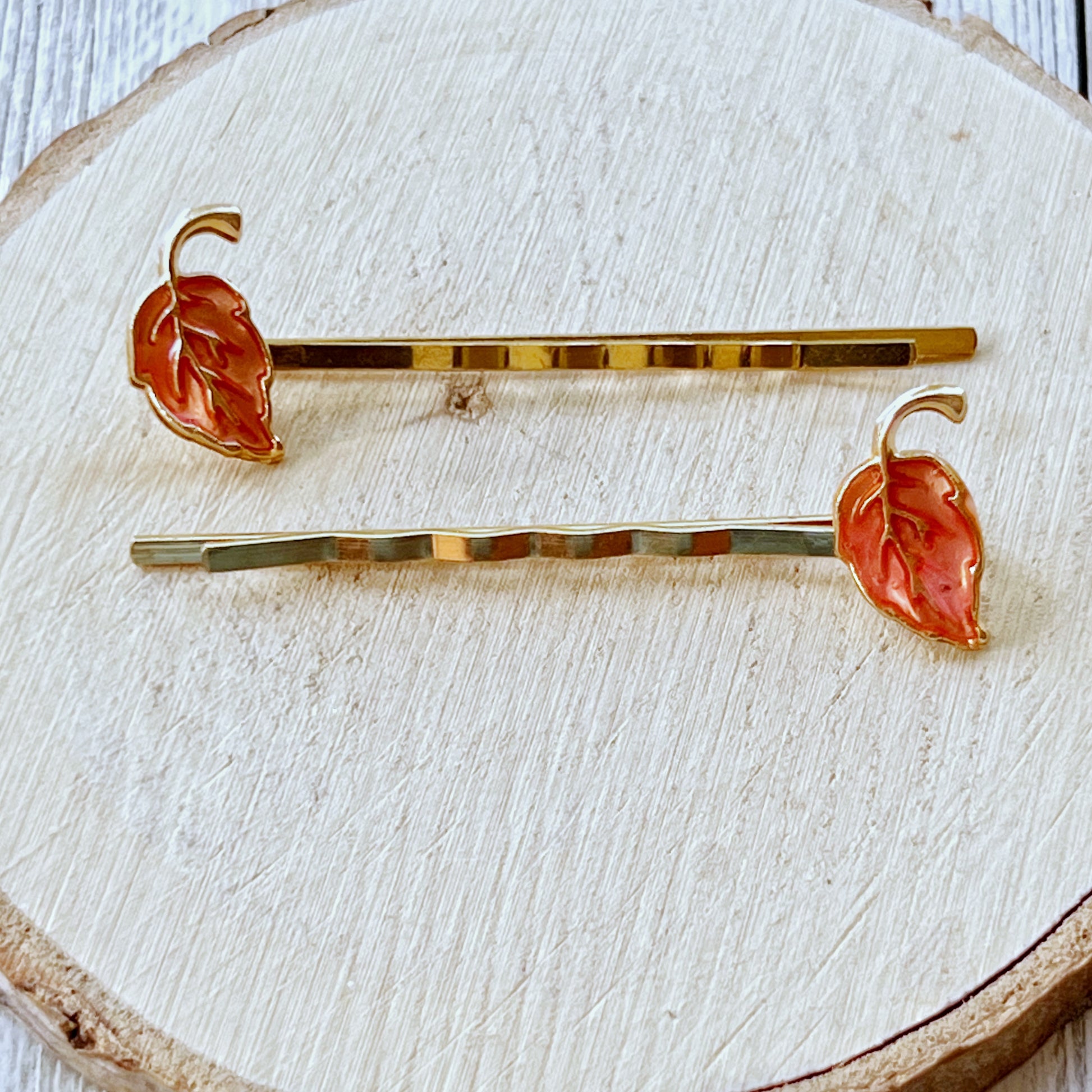 Pink Enamel Leaf Hair Pins – Autumn-Inspired Gold Hair Accessories