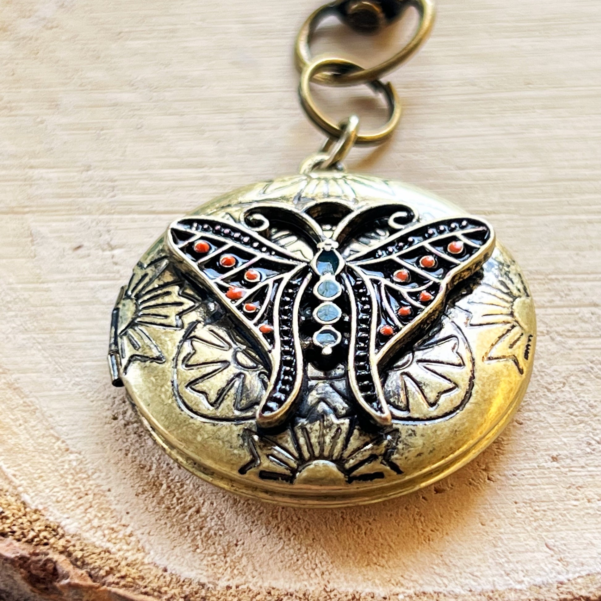 Steampunk Butterfly Locket Zipper Pull Keychain Purse Charm - Unique Vintage-Inspired Accessory