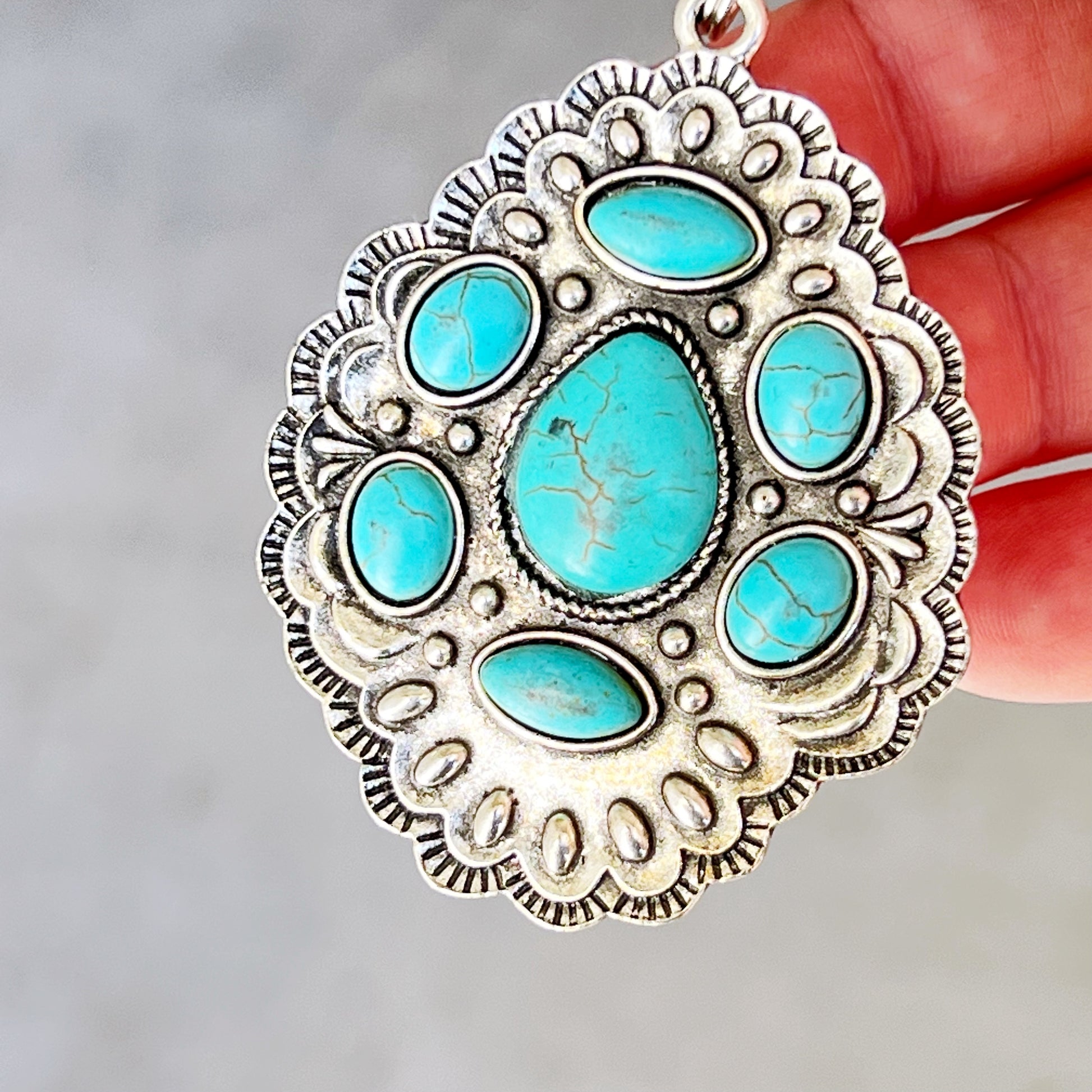 Southwest Turquoise Cluster Keychain – Vintage Western Concho Style Bag Charm