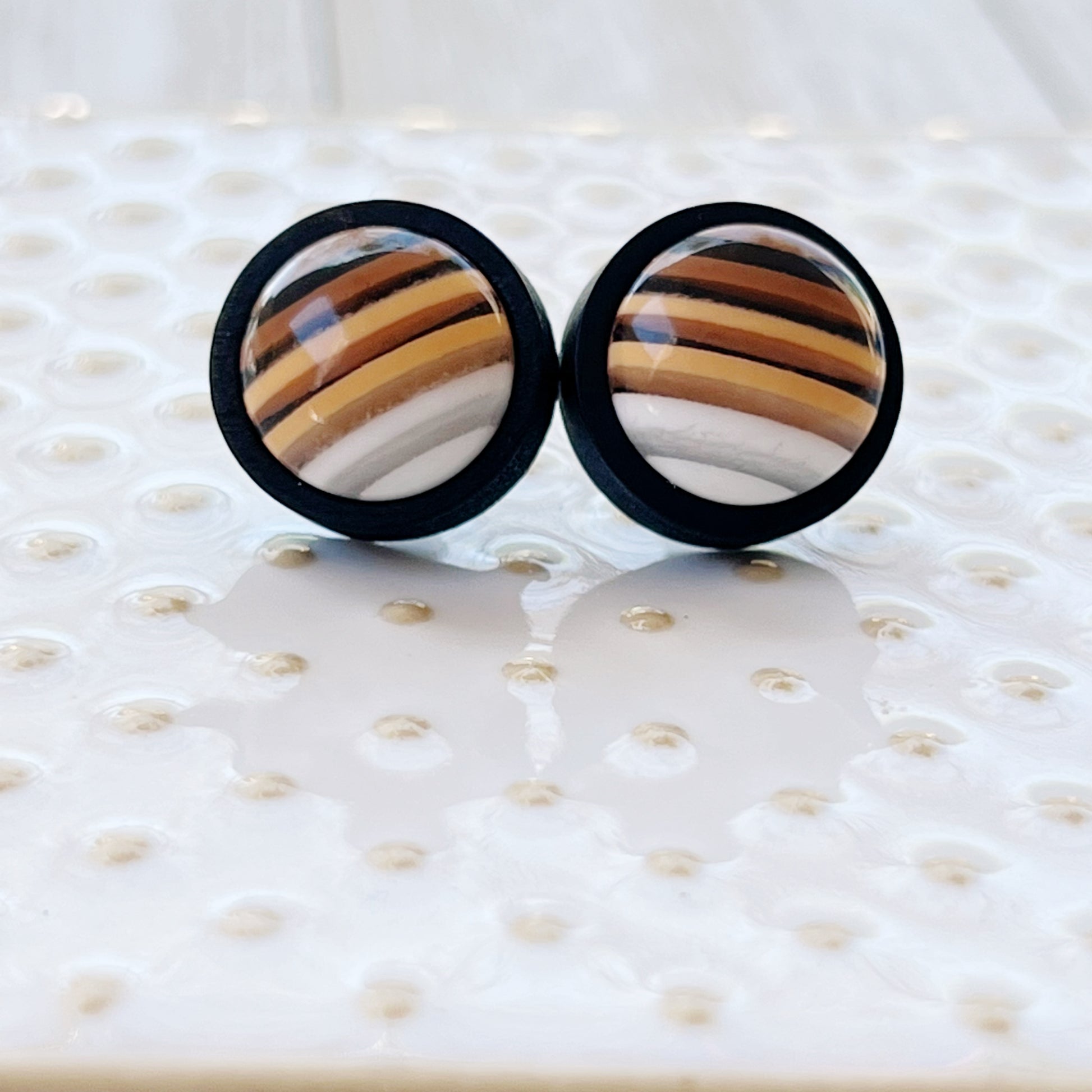 Earth Tone Stripe Resin Stud Earrings – Round Handmade Fall Jewelry in Black Wood